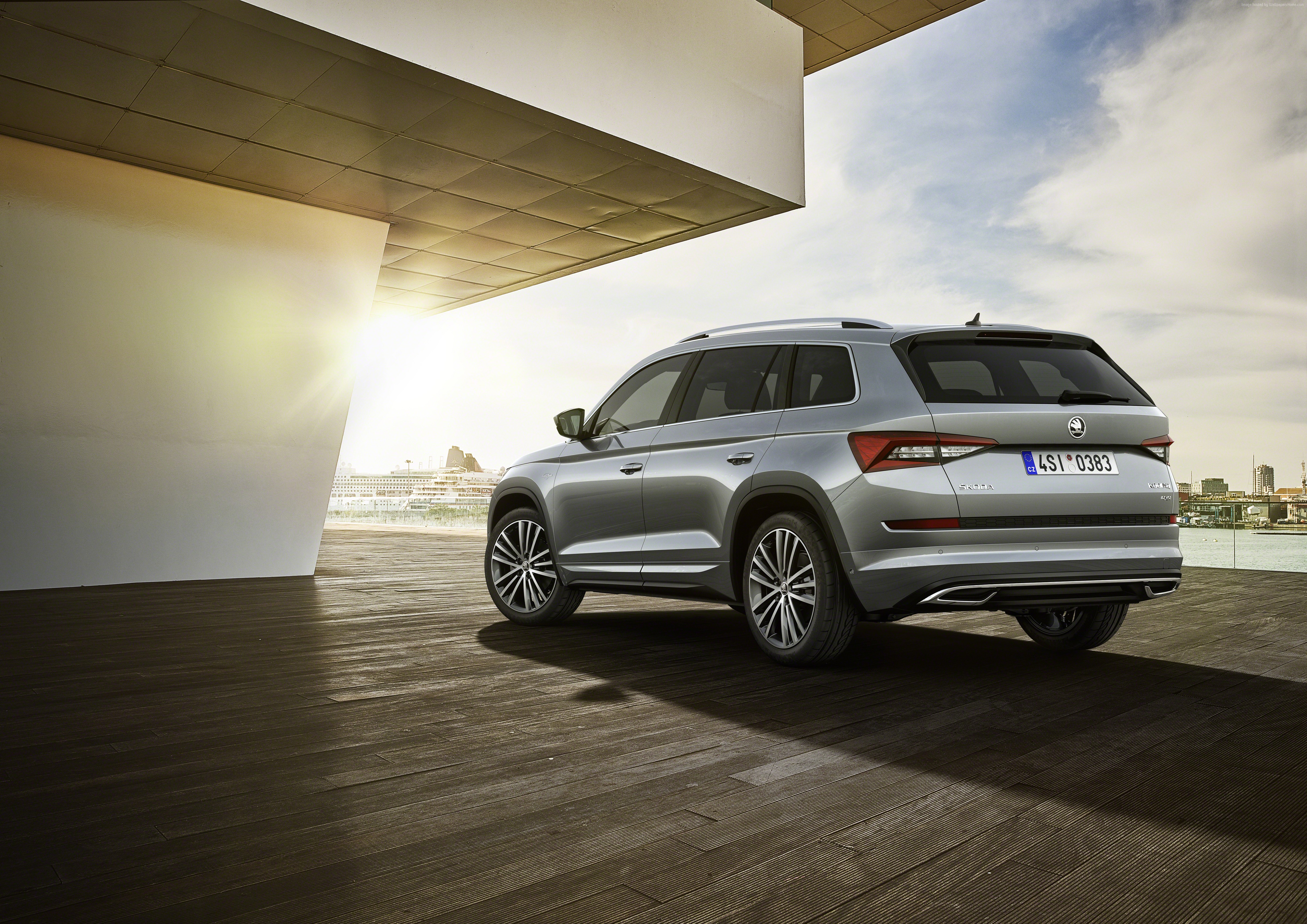 Silver Skoda Kodiaq SUV 4K HD Wallpaper