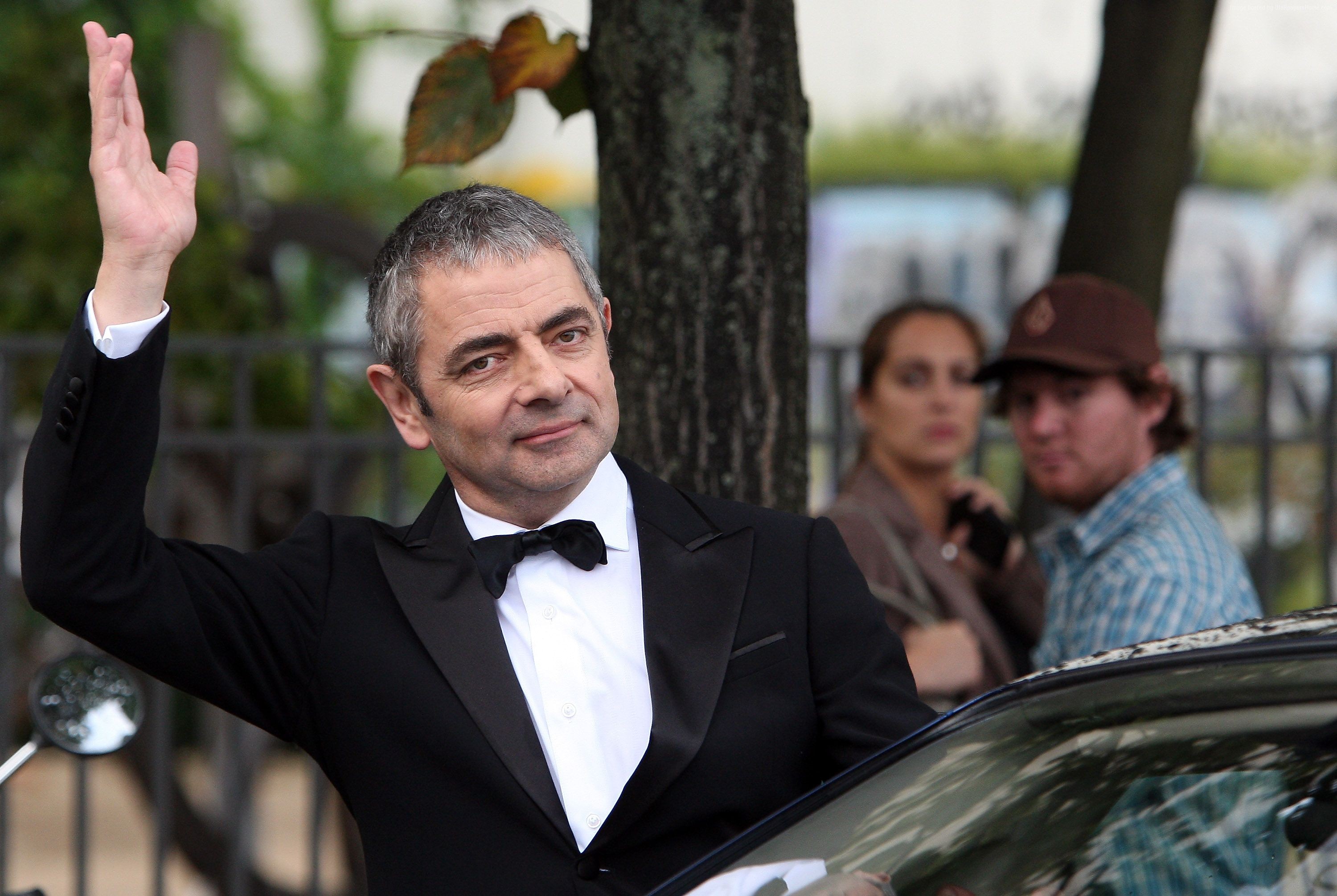 Rowan Atkinson as Johnny English in Johnny English Strikes Again HD Wallpaper