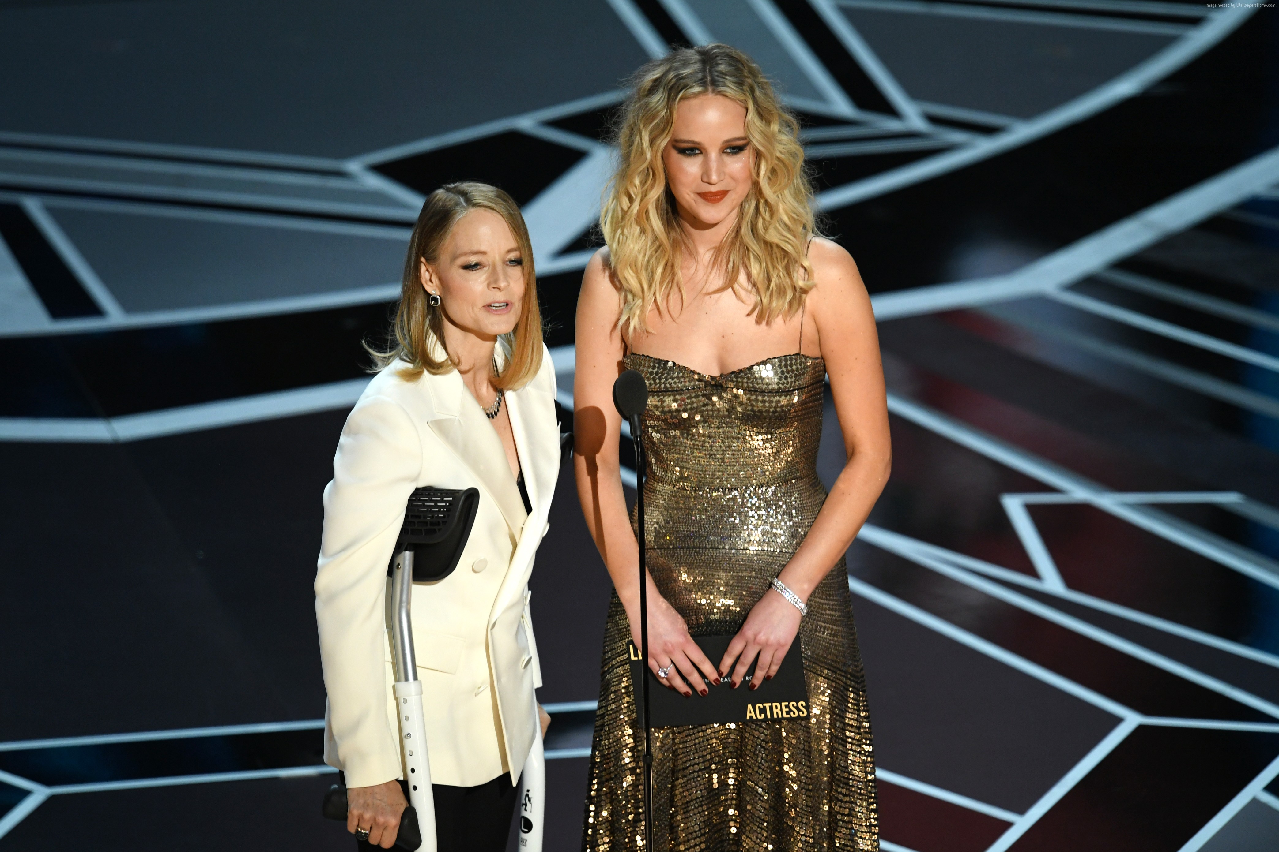 Jodie Foster and Jennifer Lawrence at Oscar 2018 HD Wallpaper