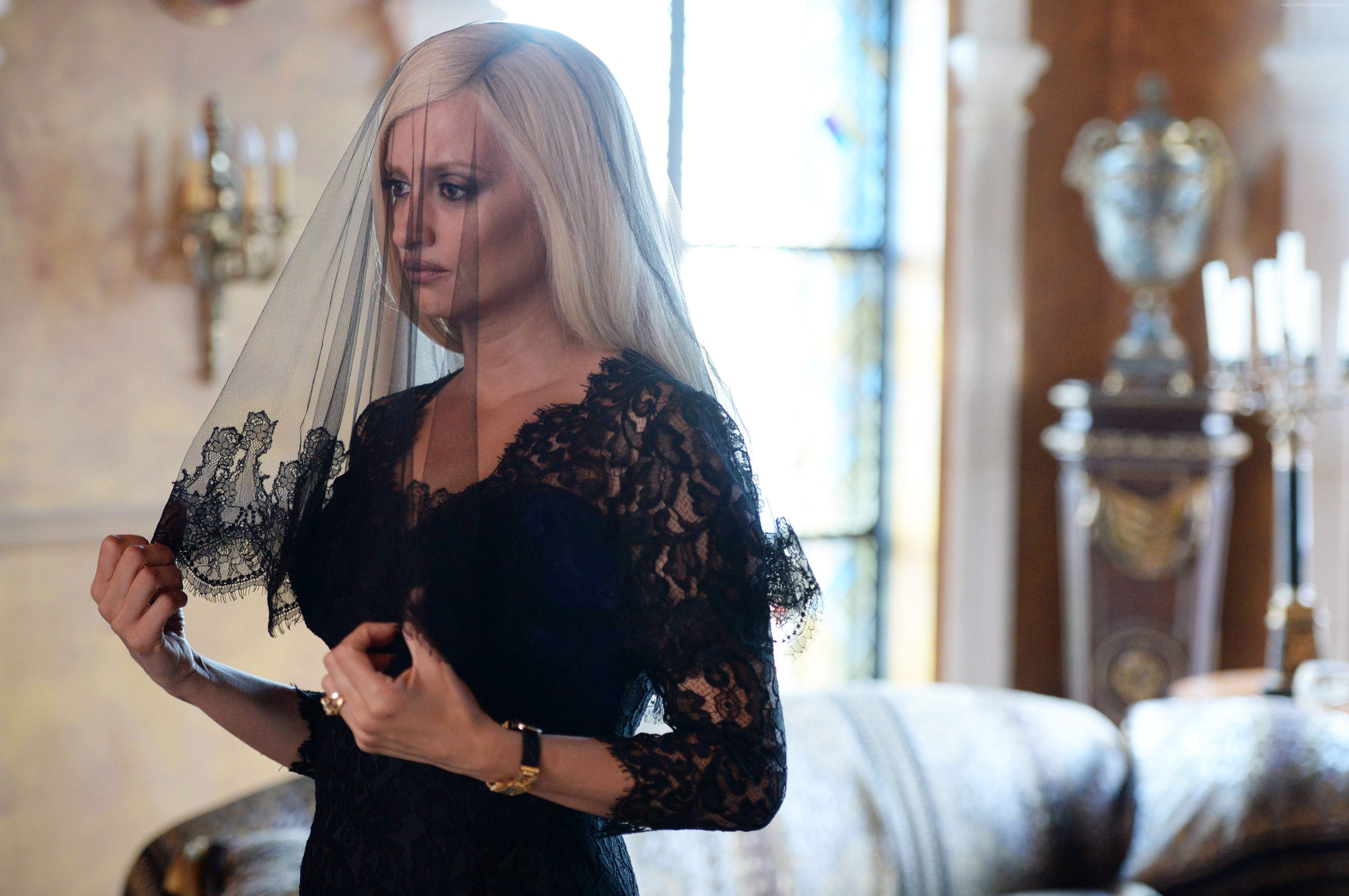 Donatella Versace from American Crime Story 4K HD Wallpaper