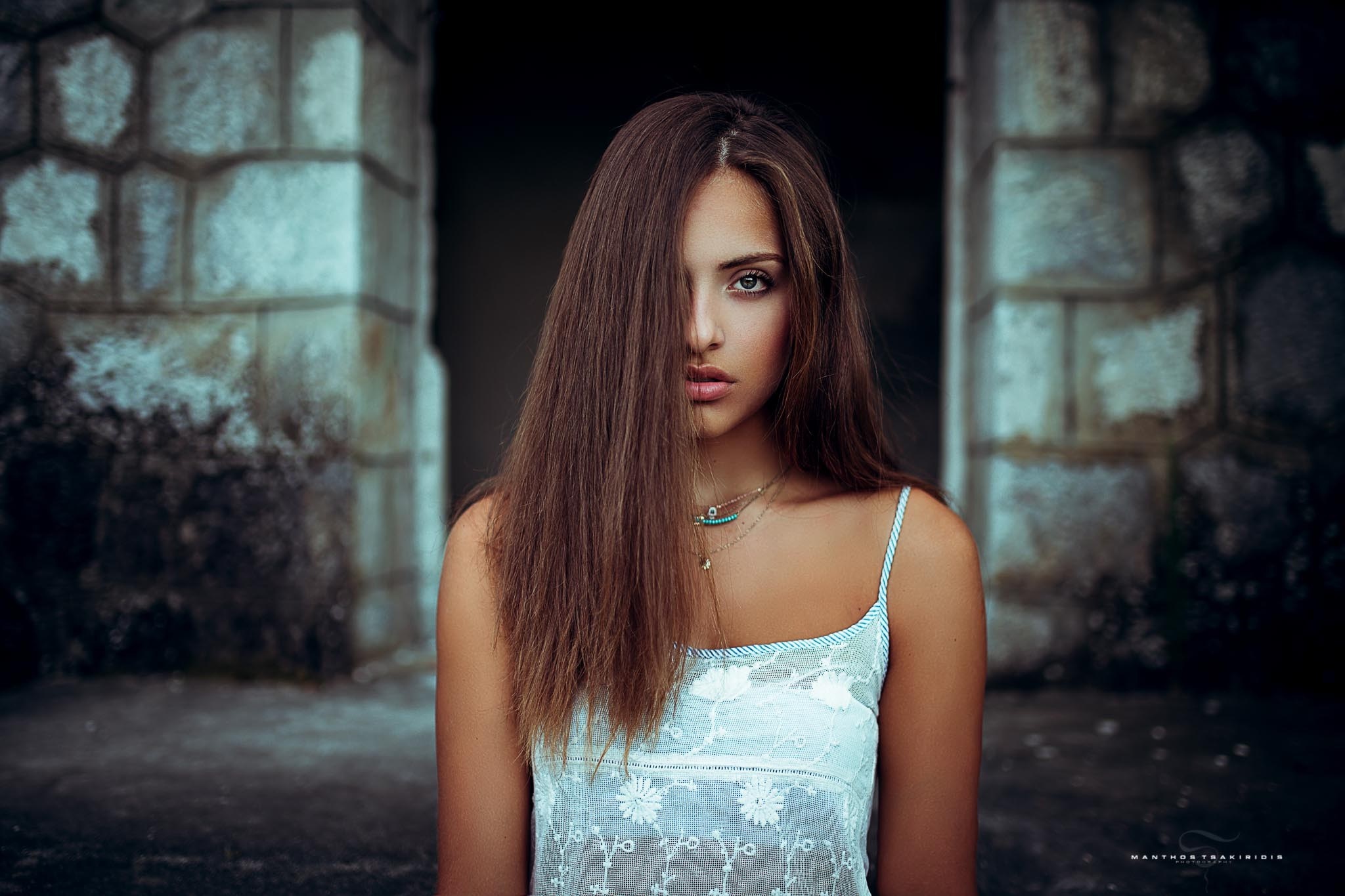 Woman with long brown hair covering face, Manthos Tsakiridis HD Wallpaper