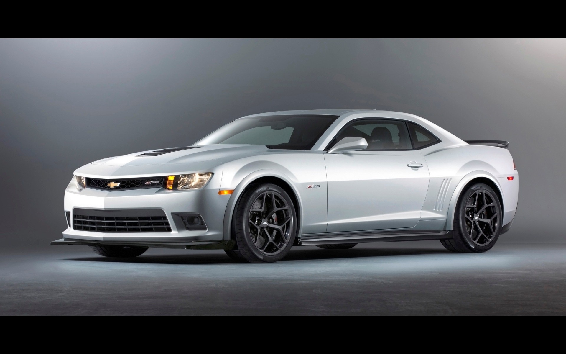 Silver Chevrolet Camaro Z28 Coupe HD Wallpaper