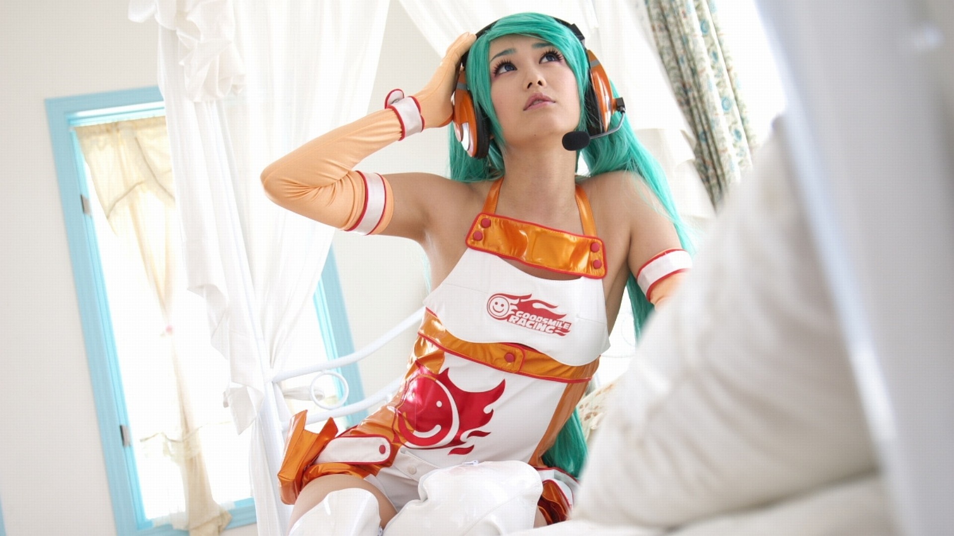 Hatsune Miku Racing Miku cosplay HD Wallpaper