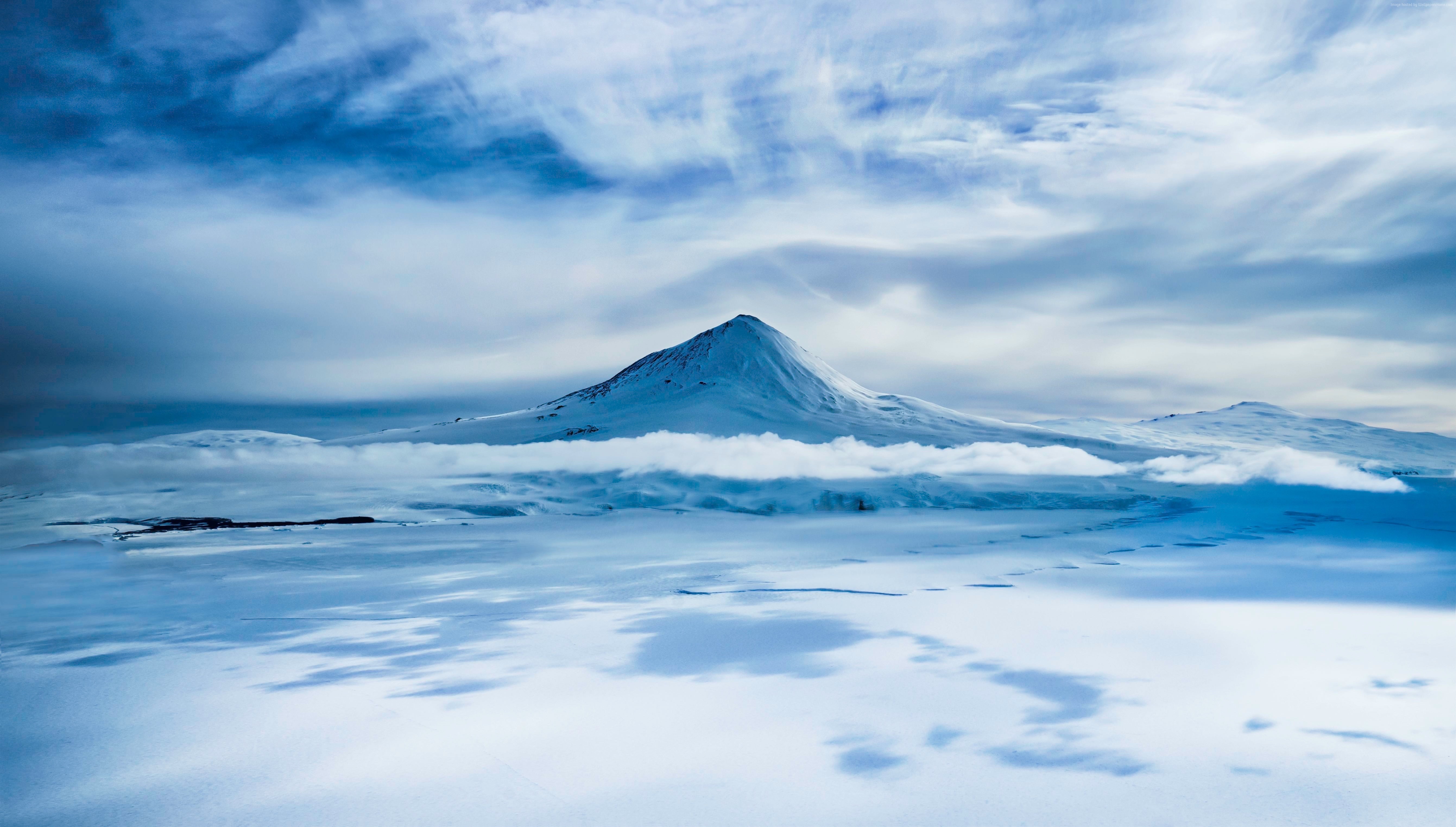 Mount Erebus volcano in Antarctica during winter HD Wallpaper
