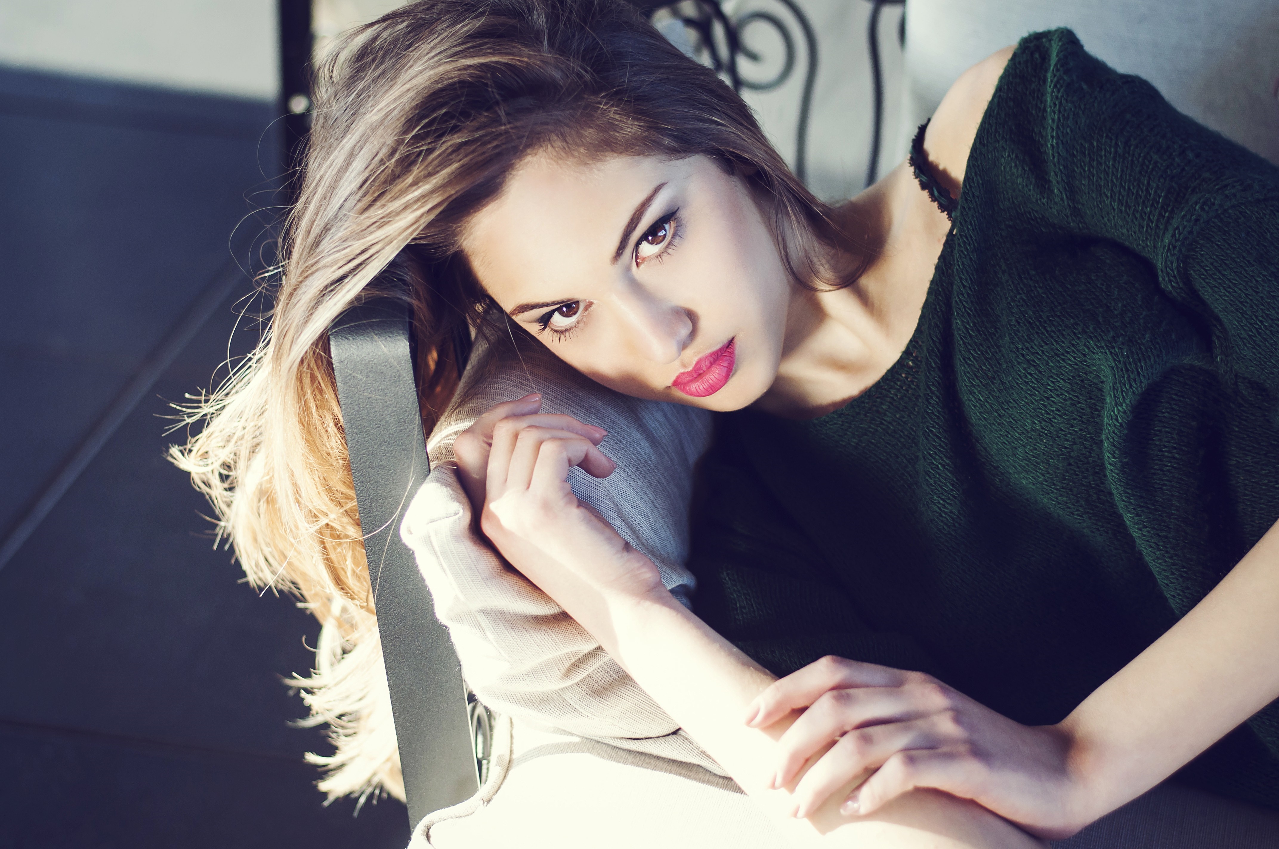 Woman with blonde hair wearing a green sweater HD Wallpaper