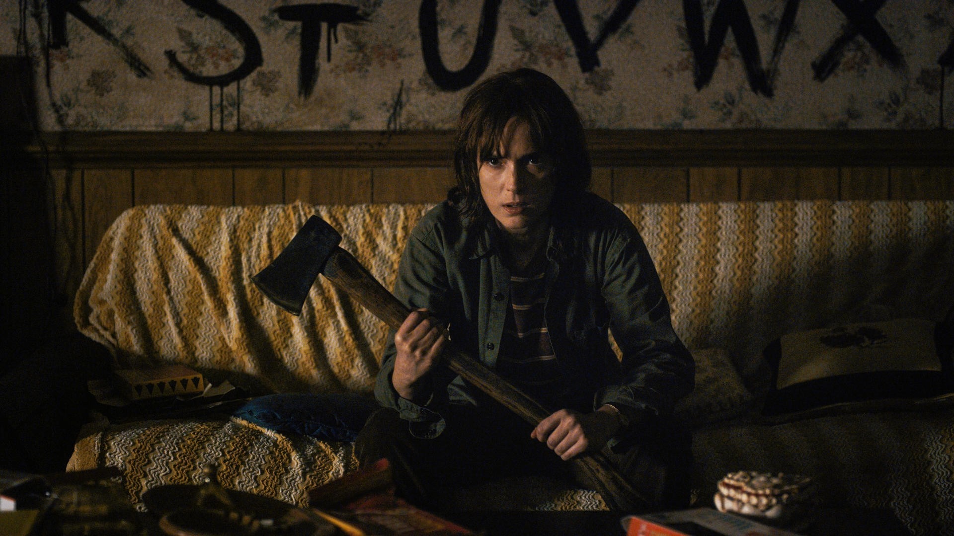 Joyce Byers from Stranger Things holding an axe HD Wallpaper
