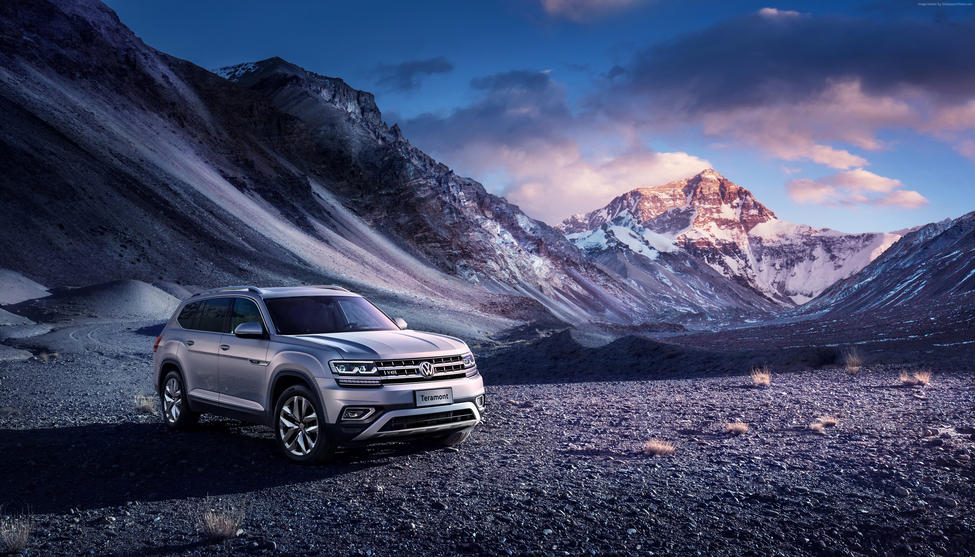 Volkswagen Teramont 4K in mountains HD Wallpaper