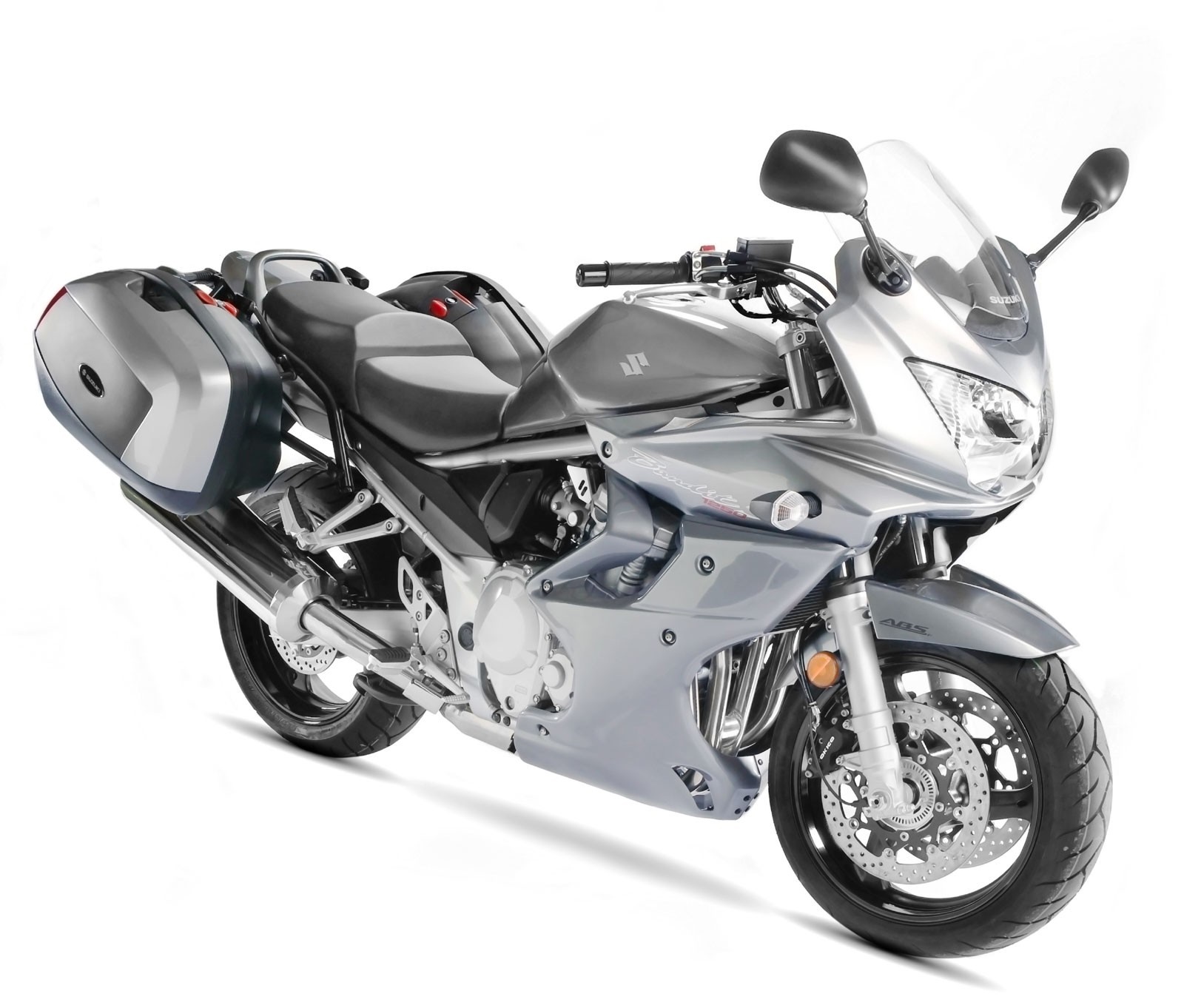 Suzuki Bandit motorcycle with saddlebags HD Wallpaper