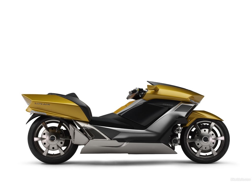 Gold and silver hybrid three-wheeled motorcycle HD Wallpaper