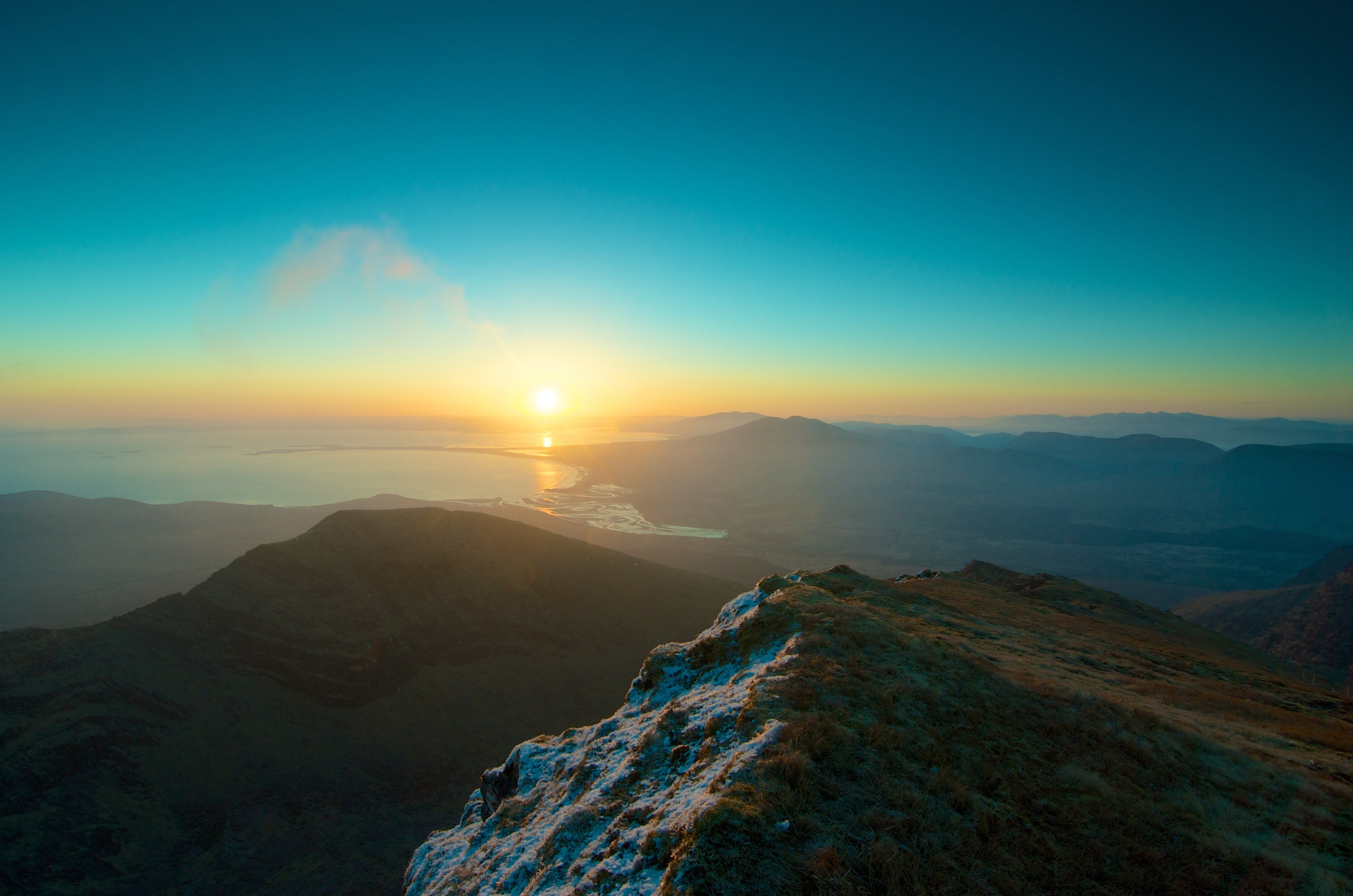 Sunrise over mountains and sea HD Wallpaper