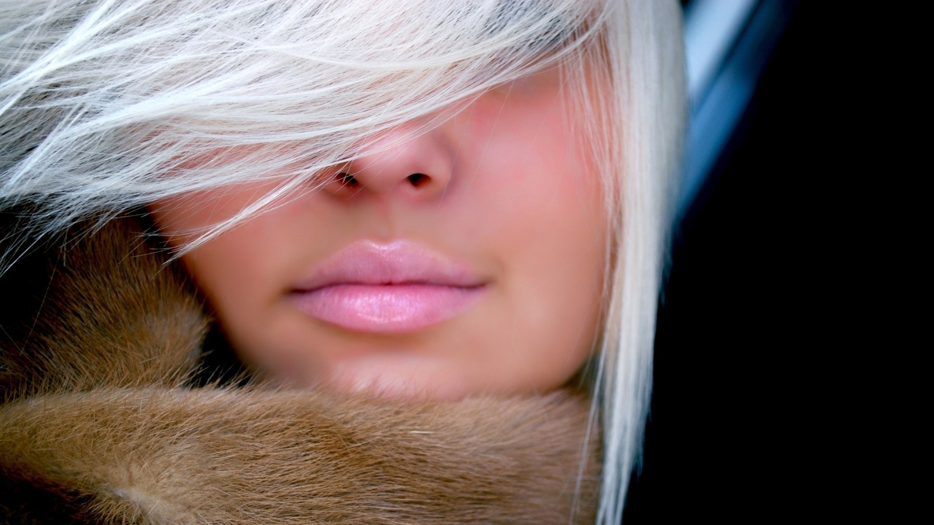 Close up of a woman with white hair and fur collar HD Wallpaper