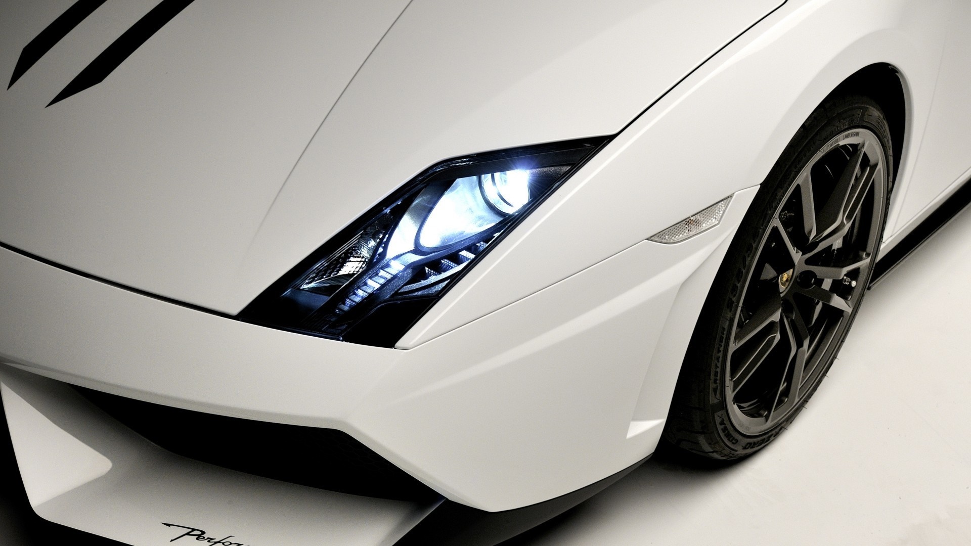 White Lamborghini Gallardo sports car front view HD Wallpaper