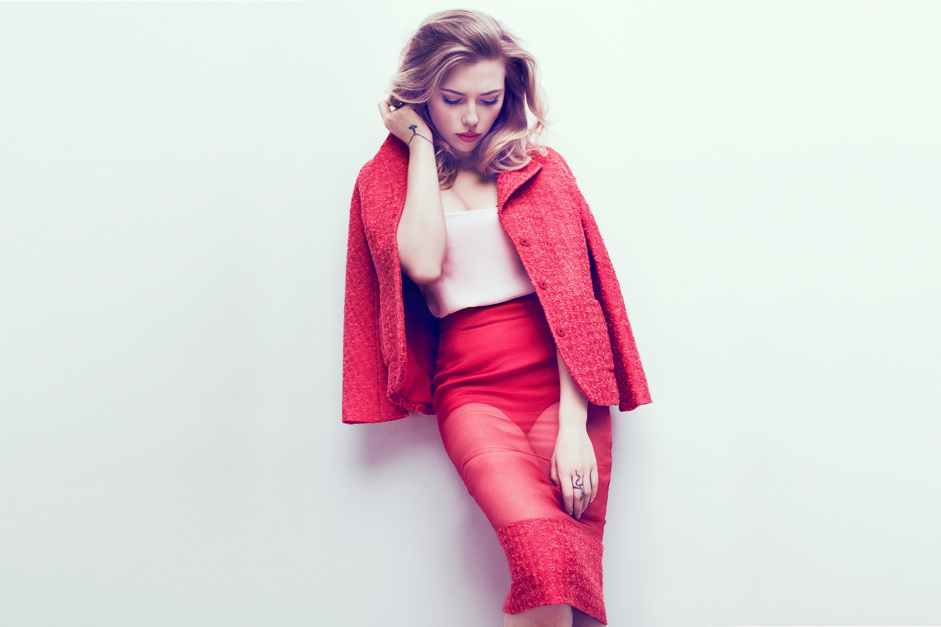 Scarlett Johansson in red outfit HD Wallpaper