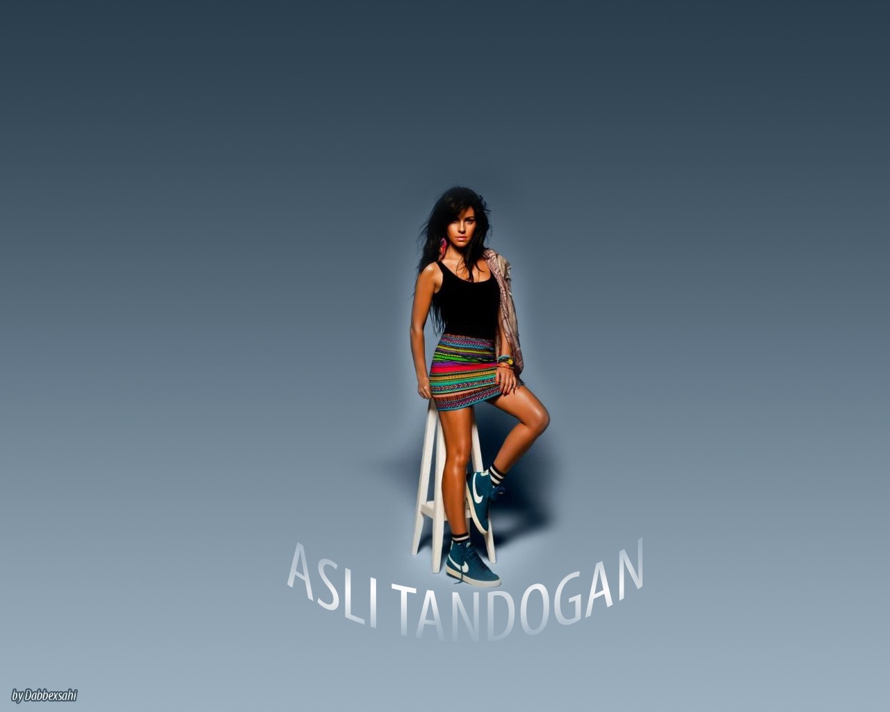 Asli Tandogan posing on a stool HD Wallpaper