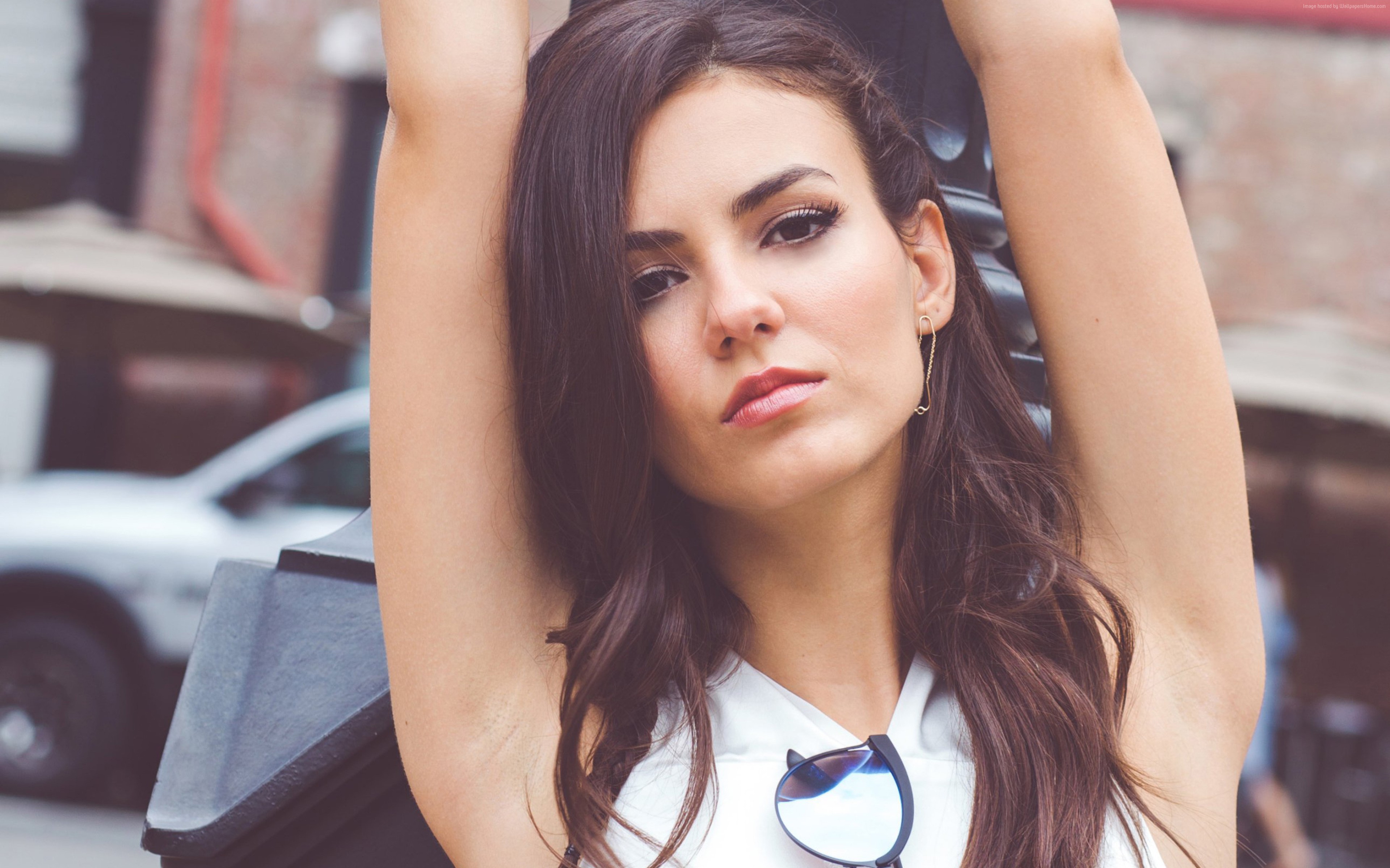 Victoria Justice HD Wallpaper