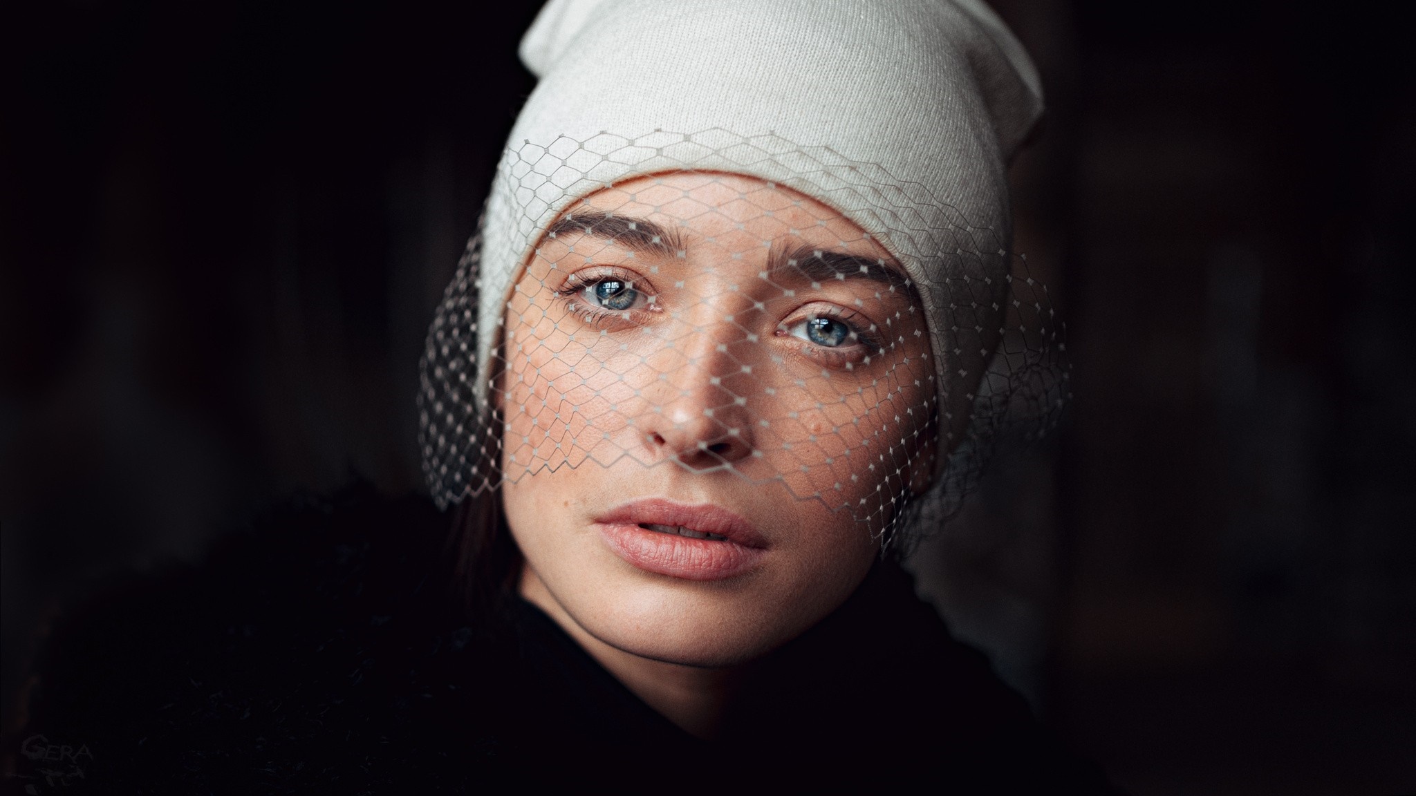 Woman wearing a white beanie and veil HD Wallpaper