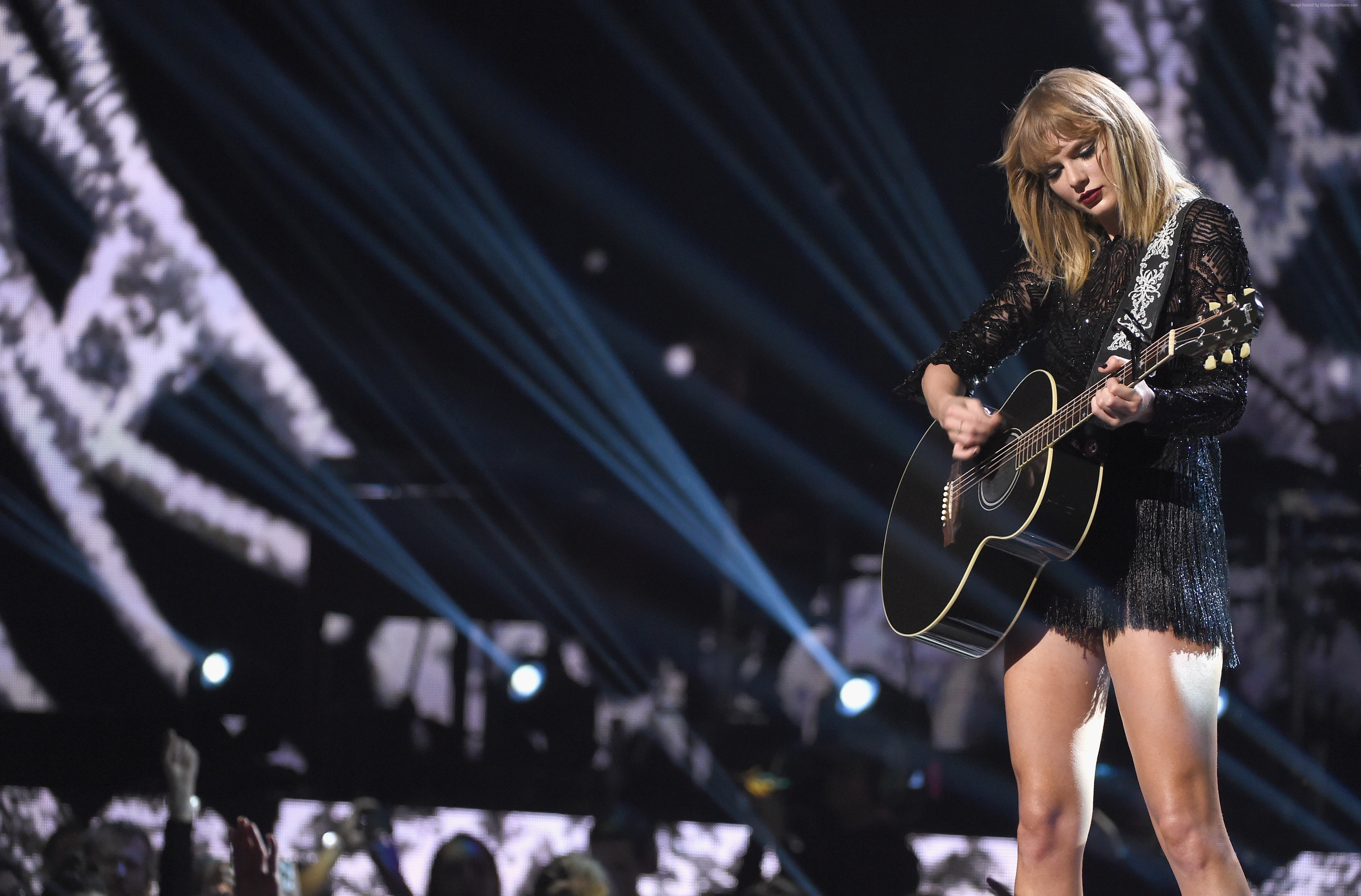 Taylor Swift at MTV Video Music Awards 2017 HD Wallpaper