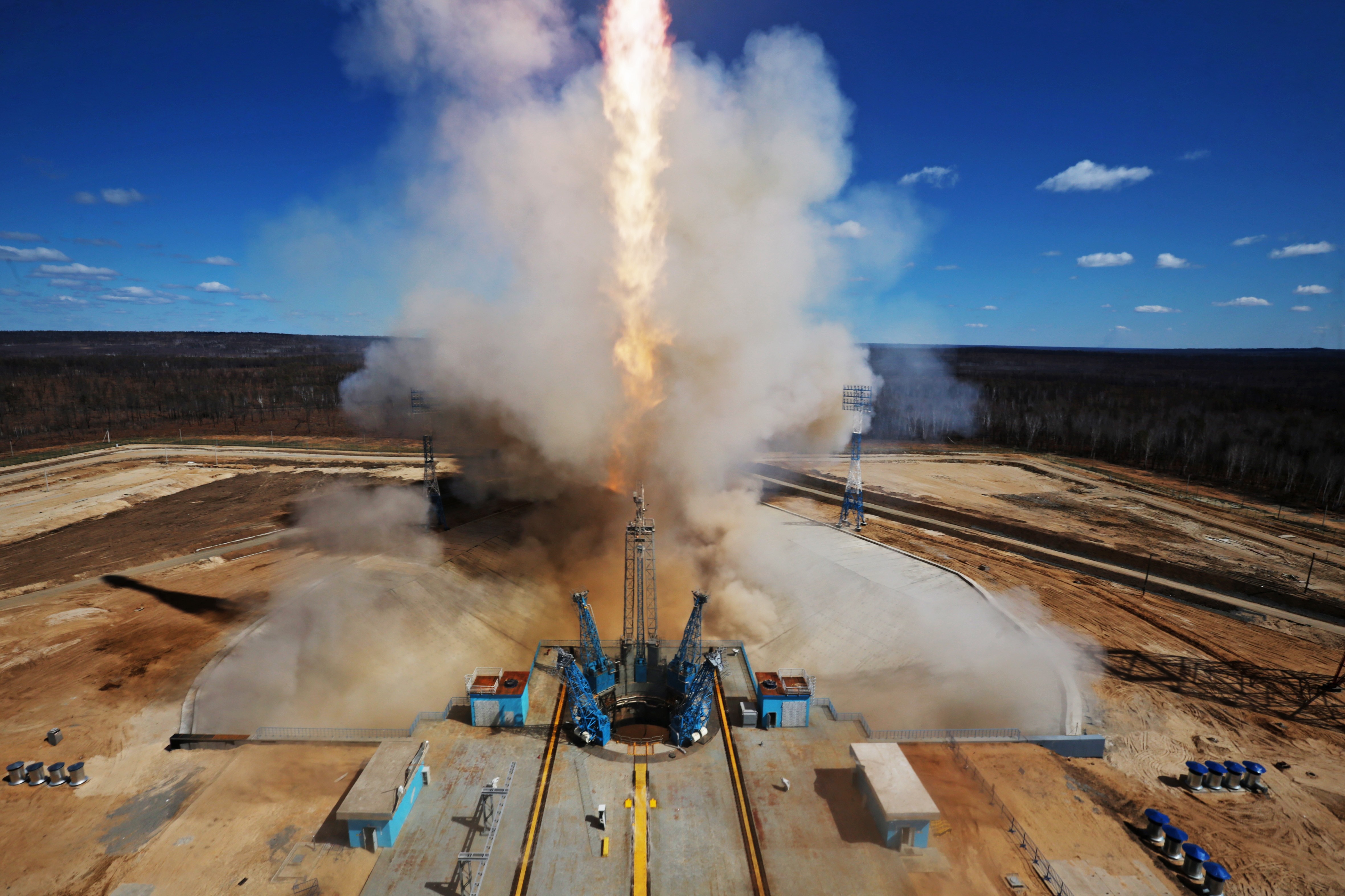 Soyuz rocket launch from Vostochny Cosmodrome HD Wallpaper