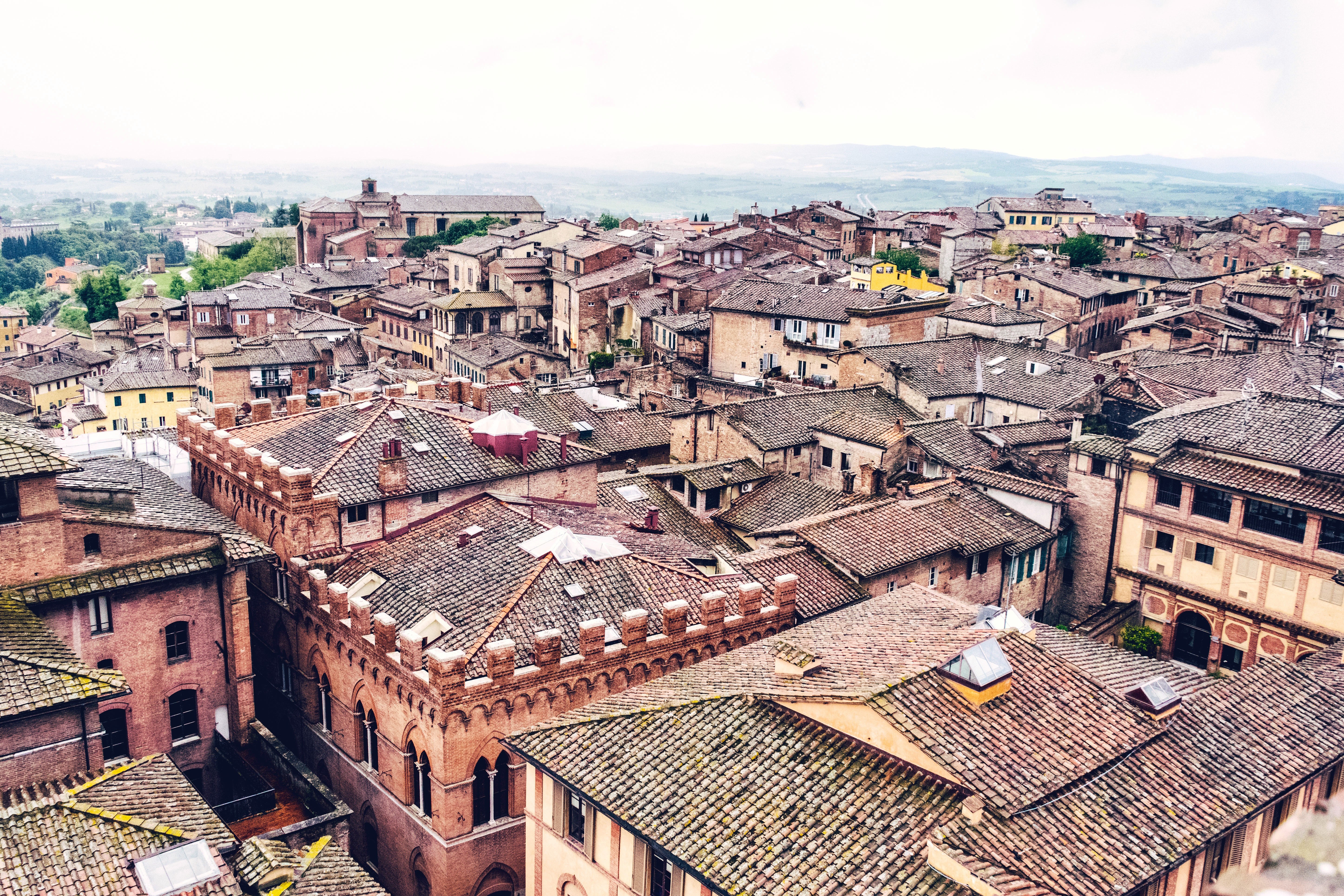 Aerial view of Siena rooftops, Italy HD Wallpaper