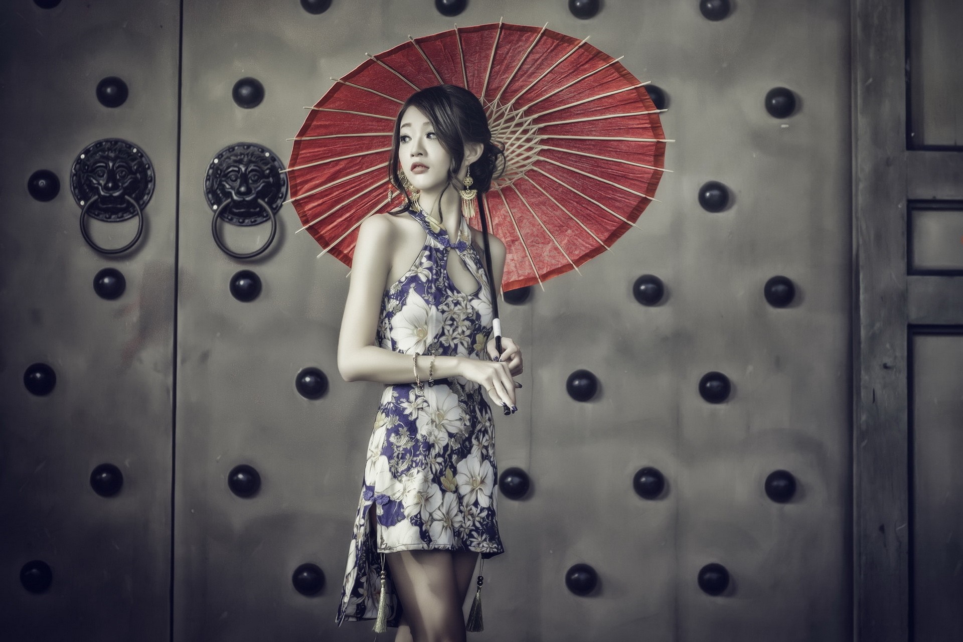 Woman in floral dress holding red umbrella HD Wallpaper