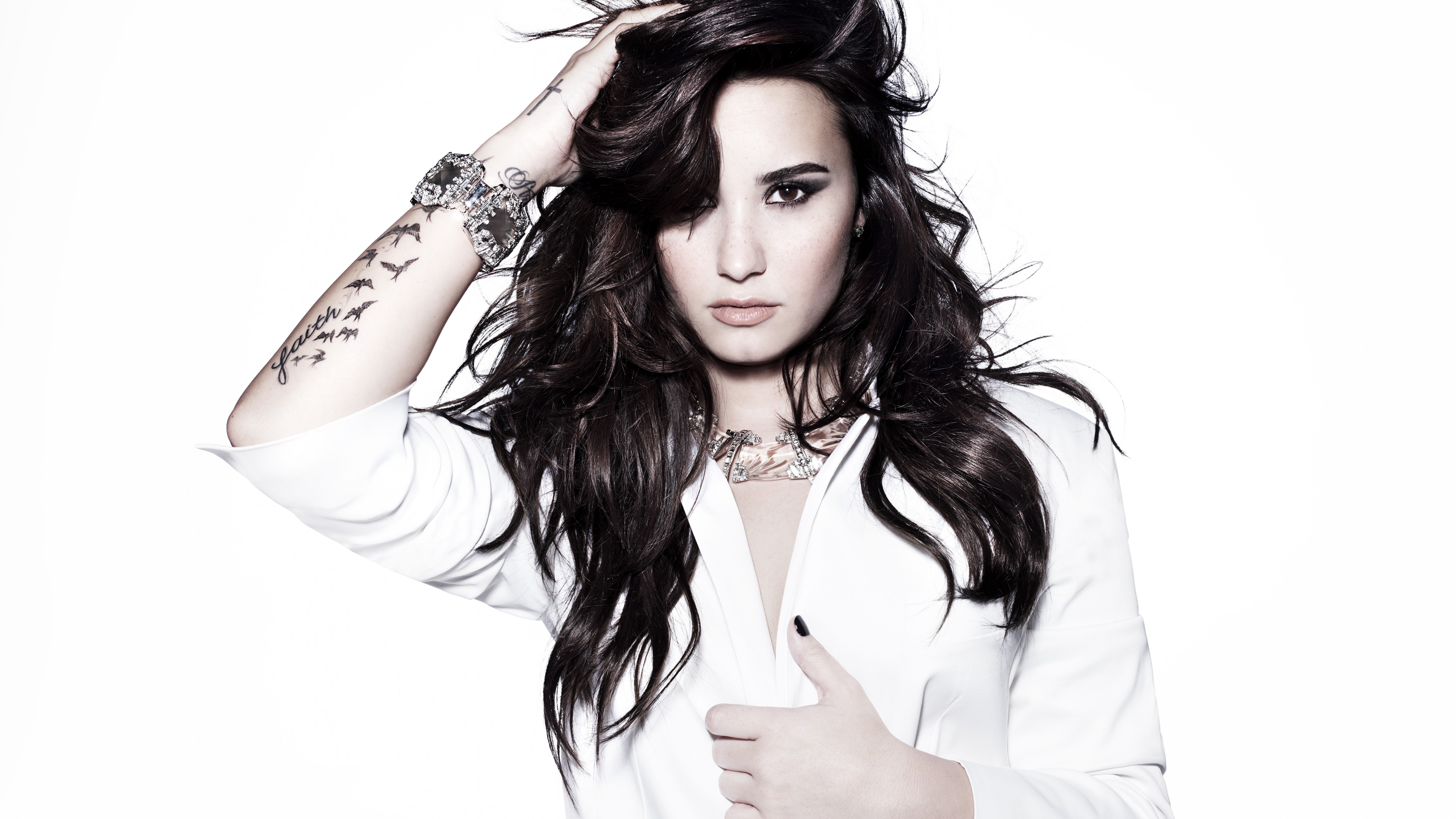 Demi Lovato HD Wallpaper