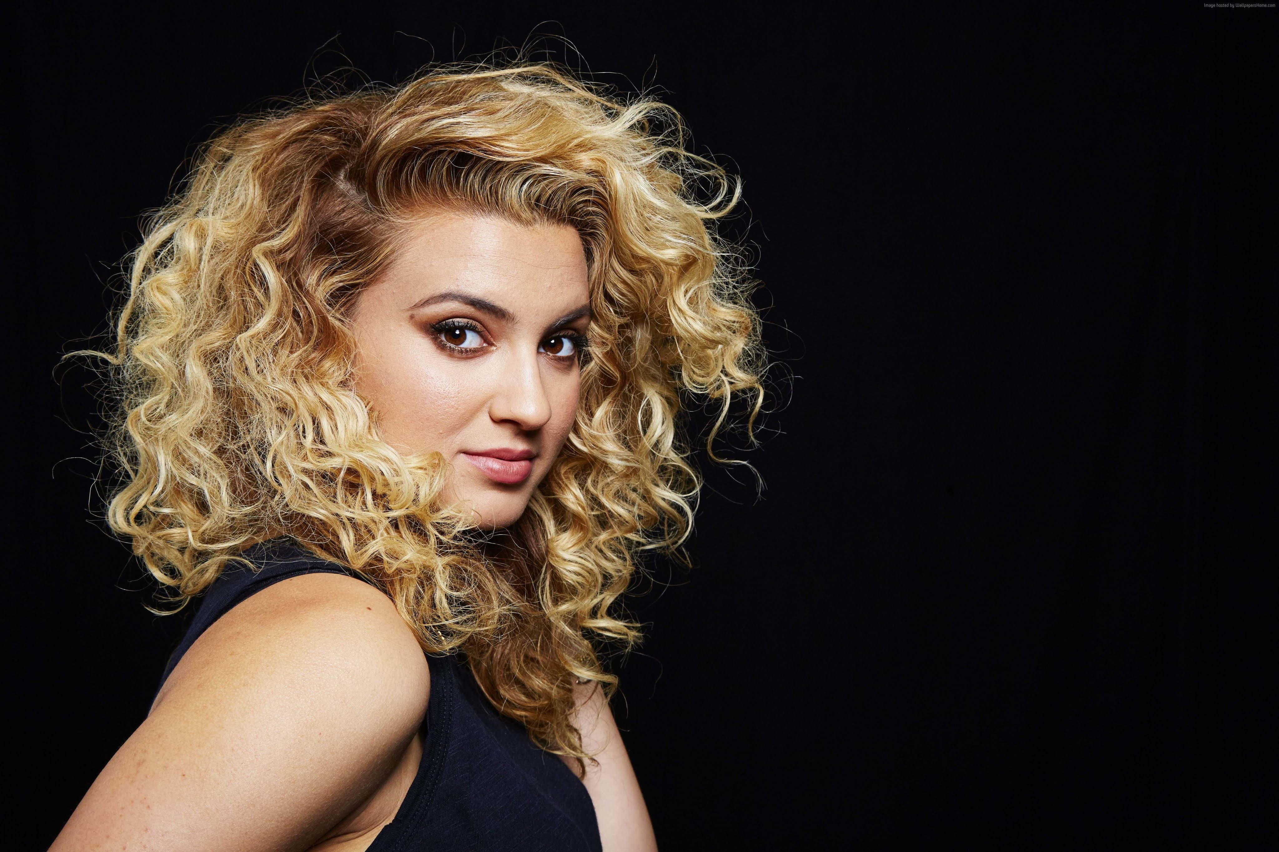 4K photo of Tori Kelly HD Wallpaper