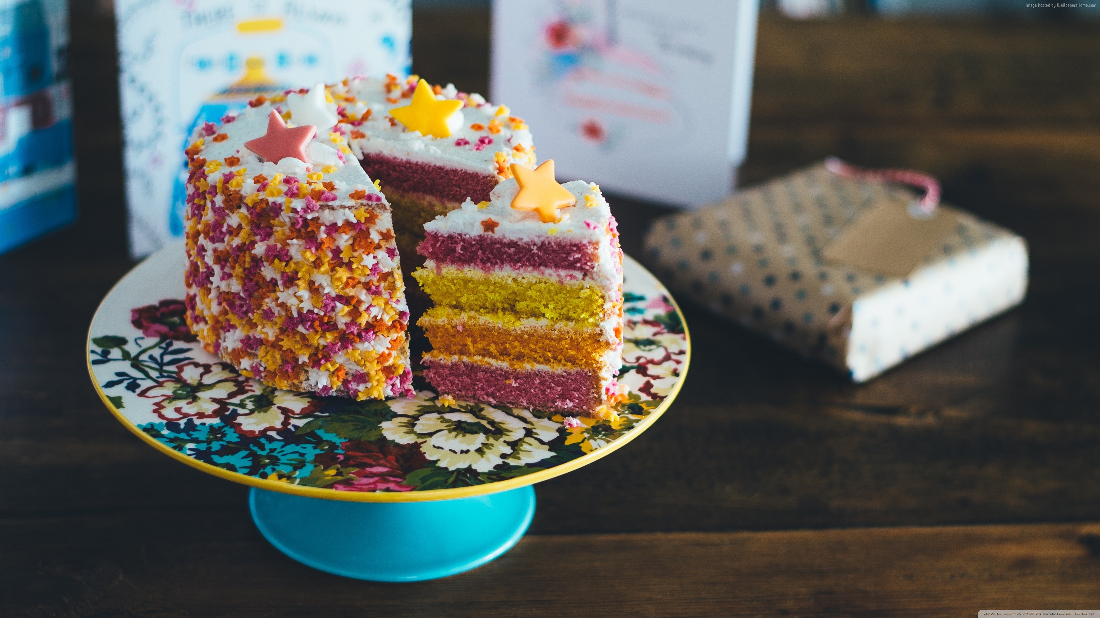 Birthday cake with sprinkles and stars HD Wallpaper