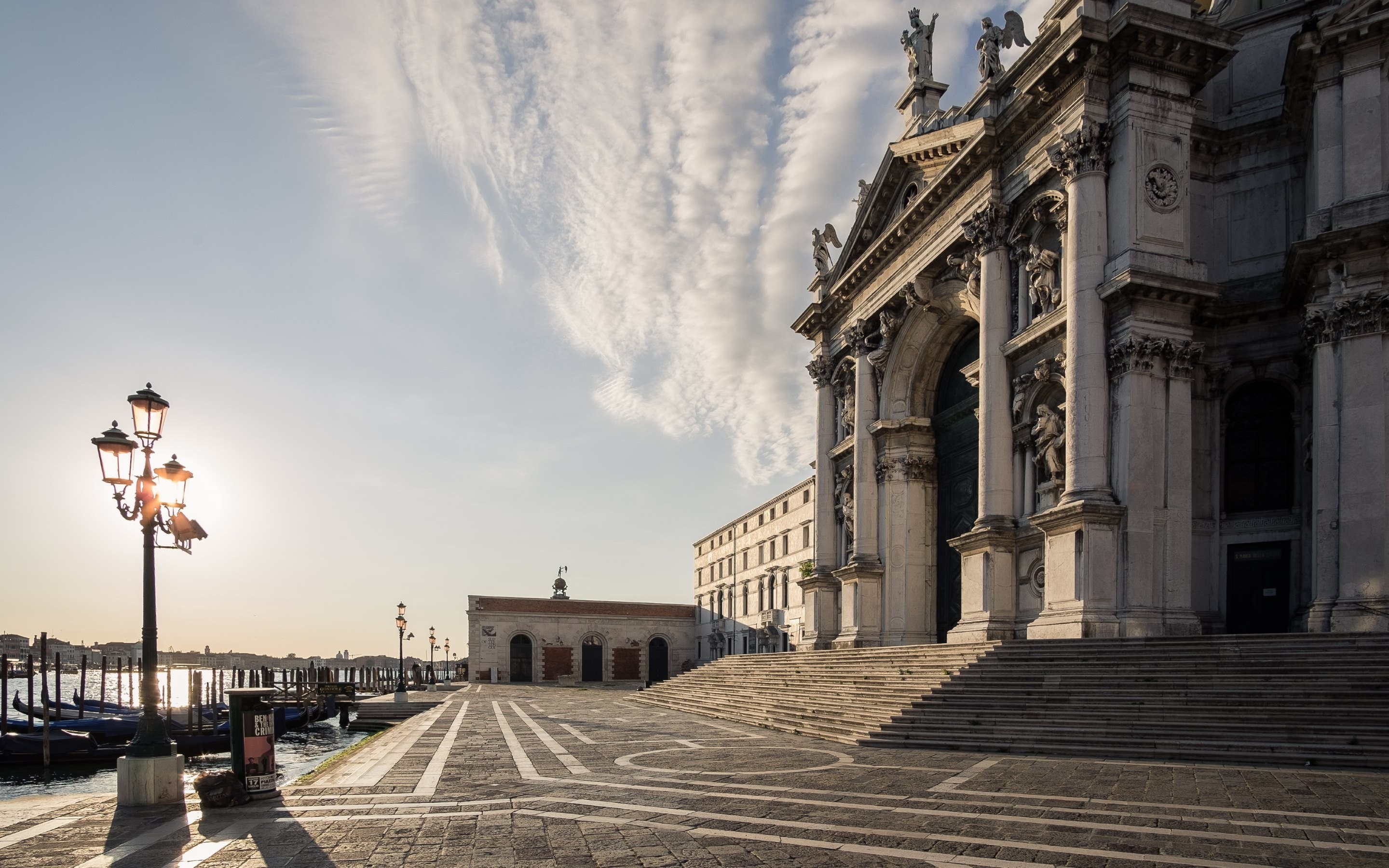 Venice cityscape with church and gondolas HD Wallpaper