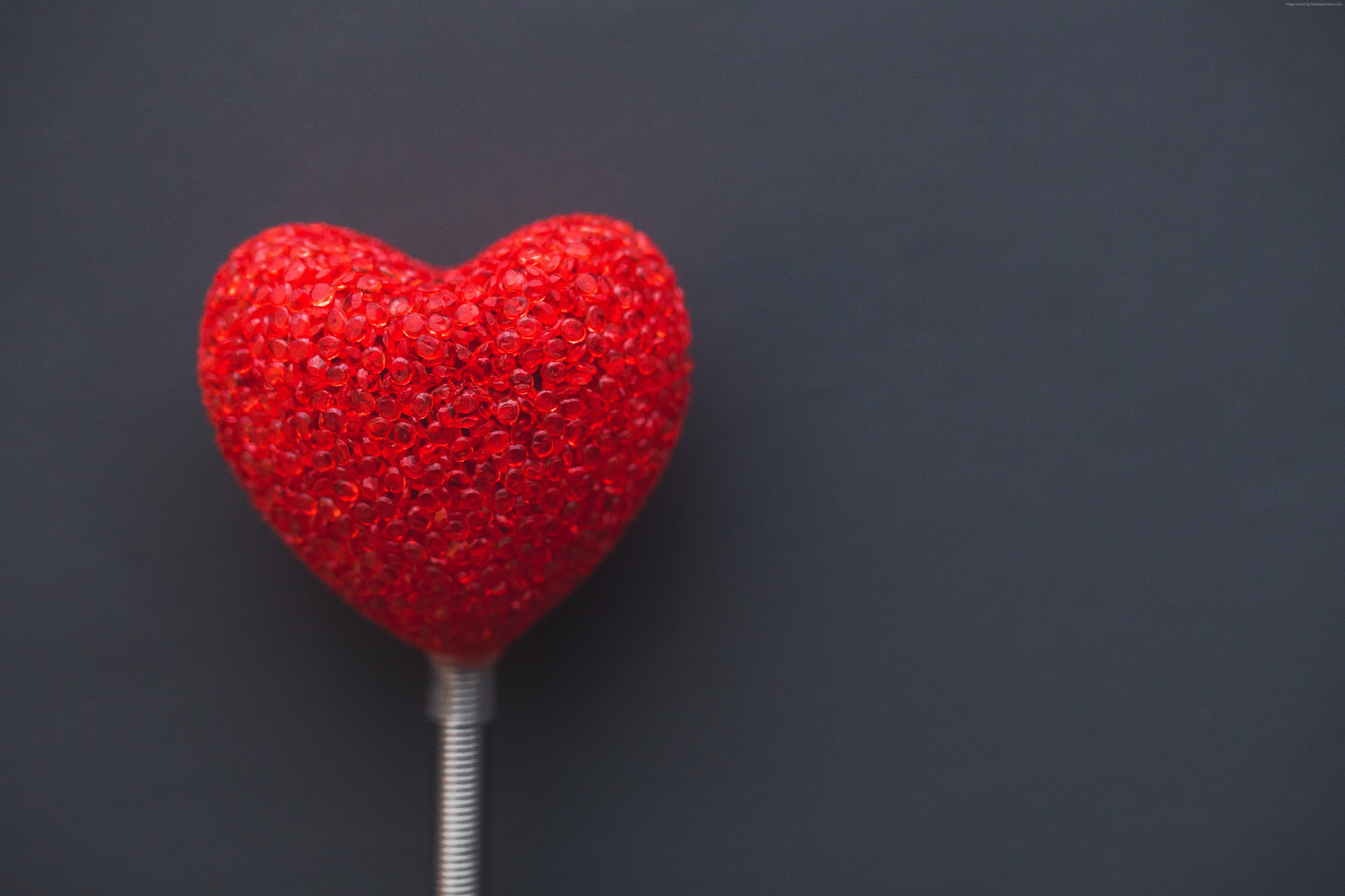 Red beaded heart on a spring HD Wallpaper
