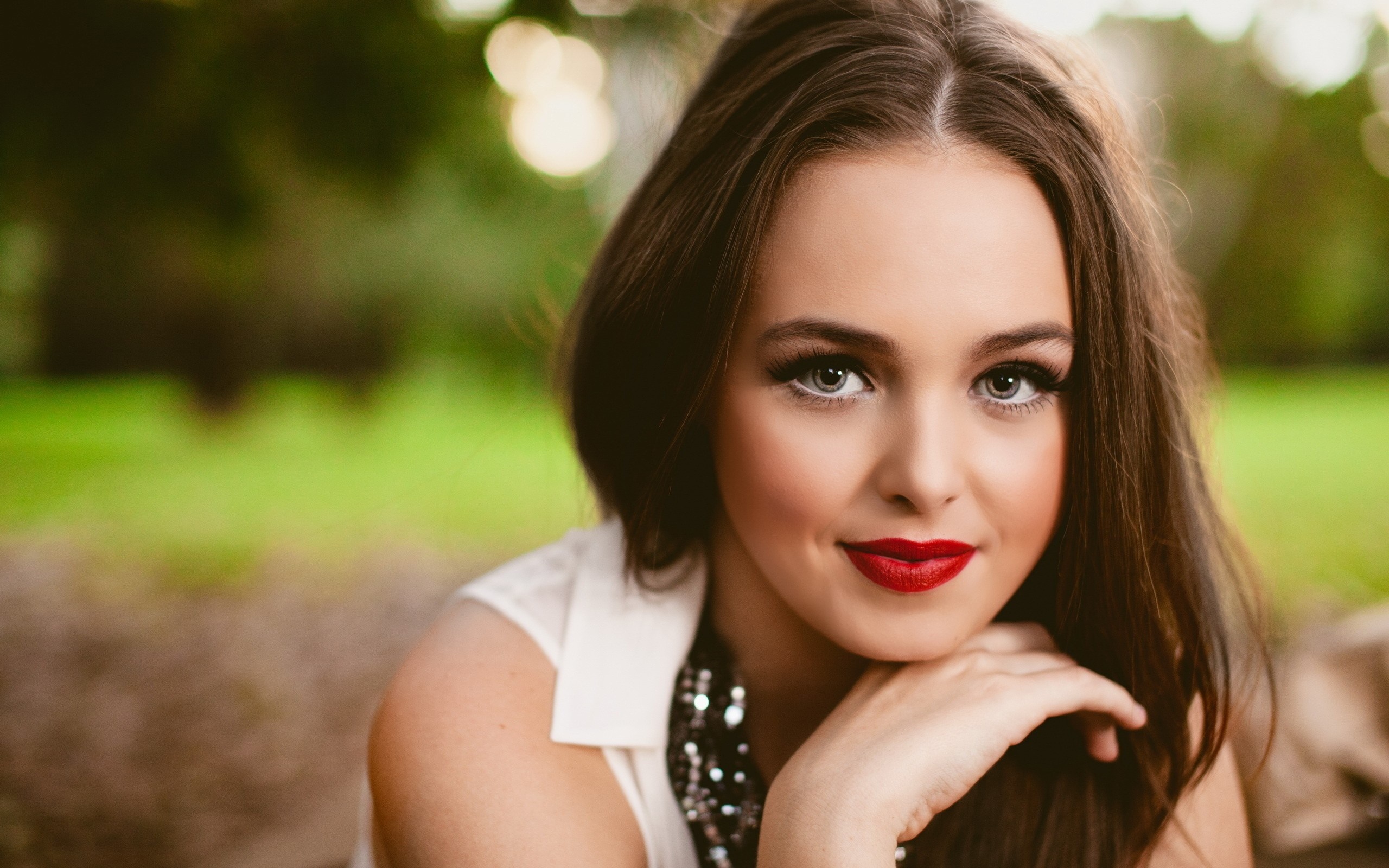 Woman with long brown hair and red lipstick HD Wallpaper