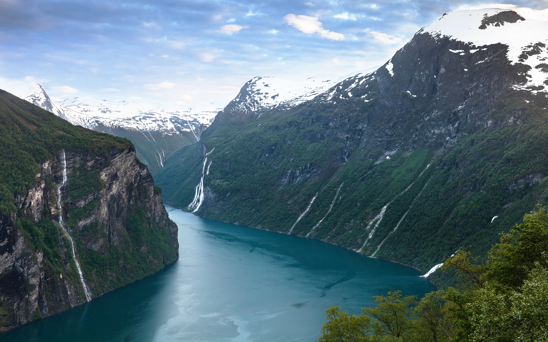 Geirangerfjord with Seven Sisters Waterfall, Norway HD Wallpaper