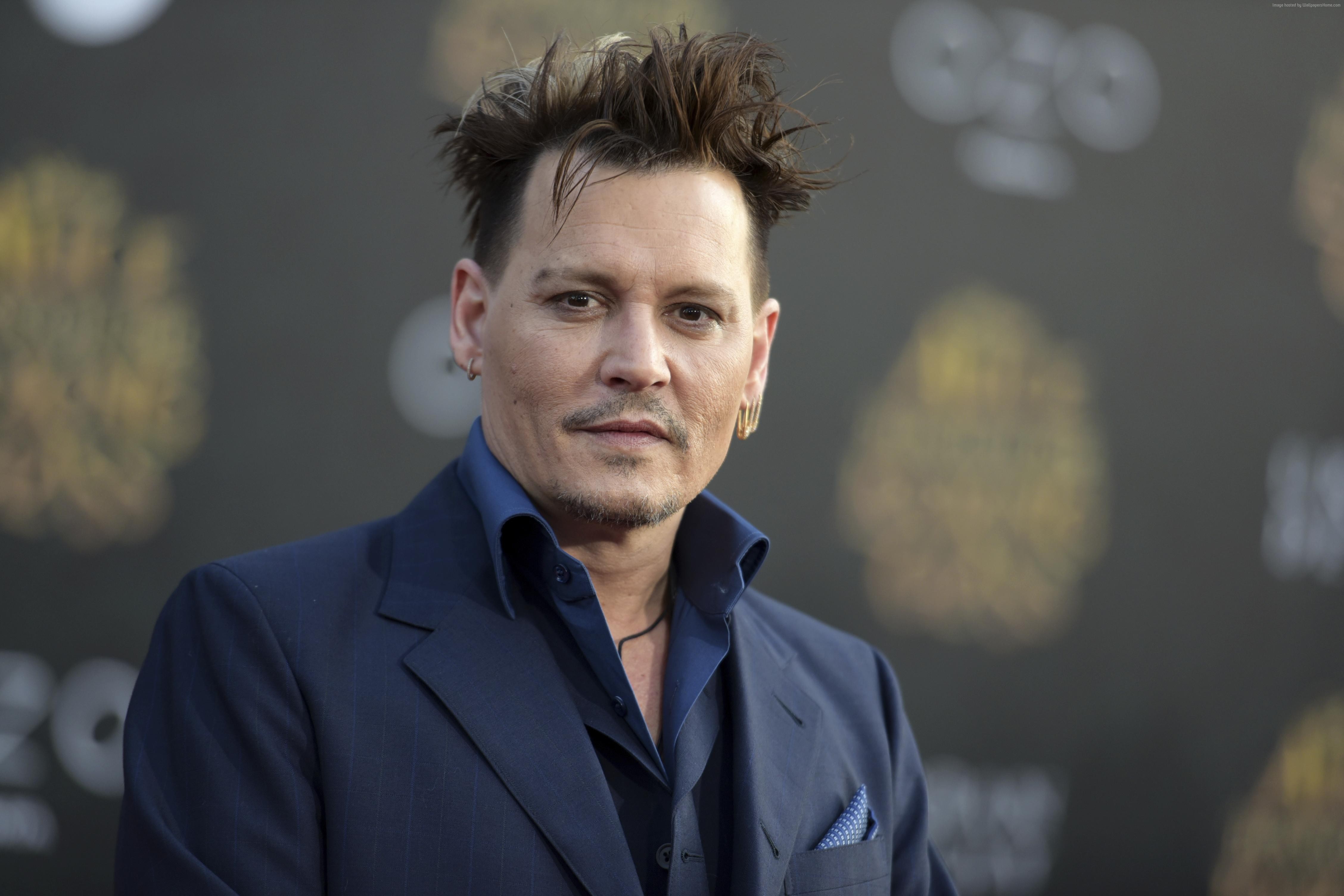 Johnny Depp on a red carpet HD Wallpaper