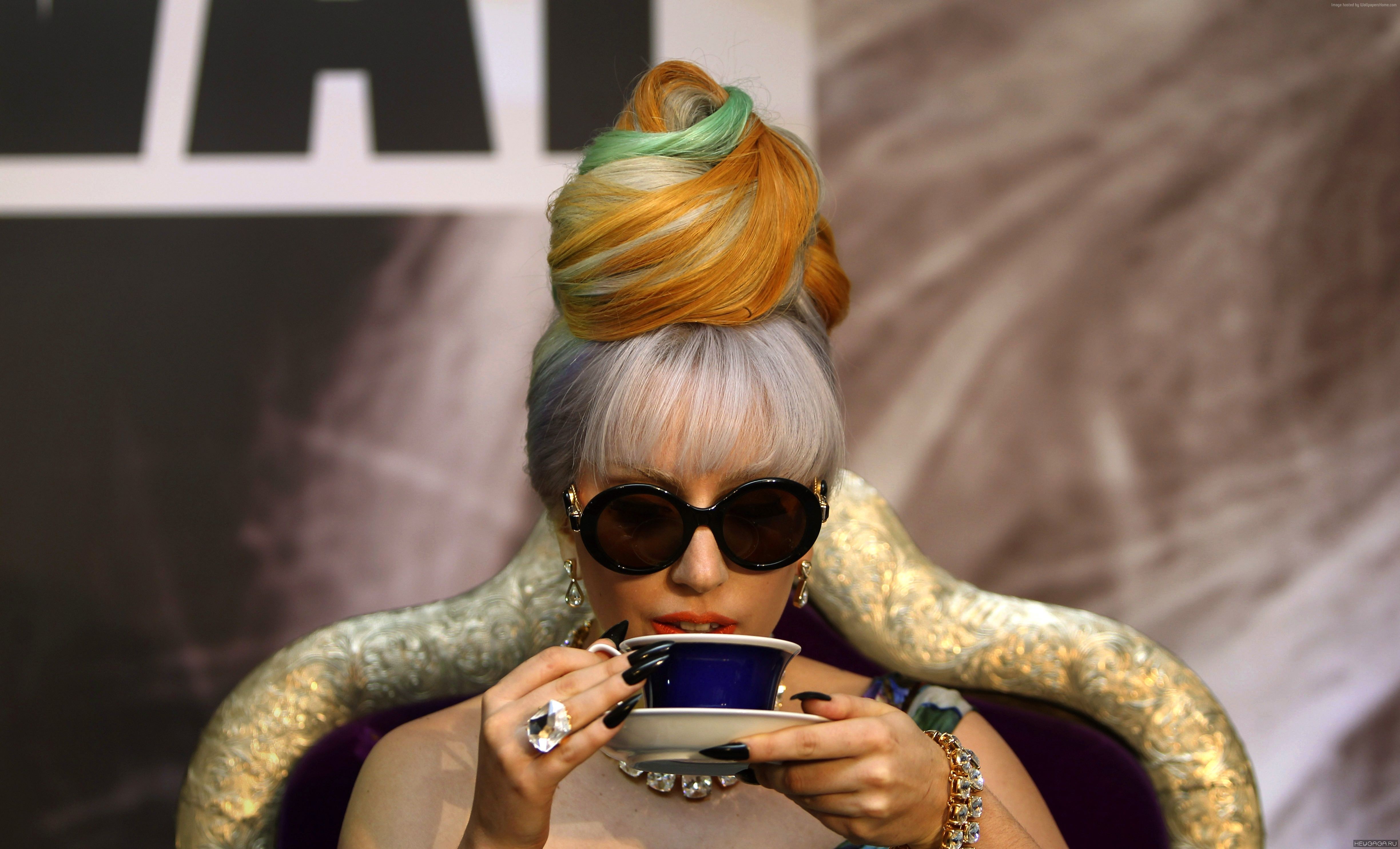 Lady Gaga drinking tea HD Wallpaper