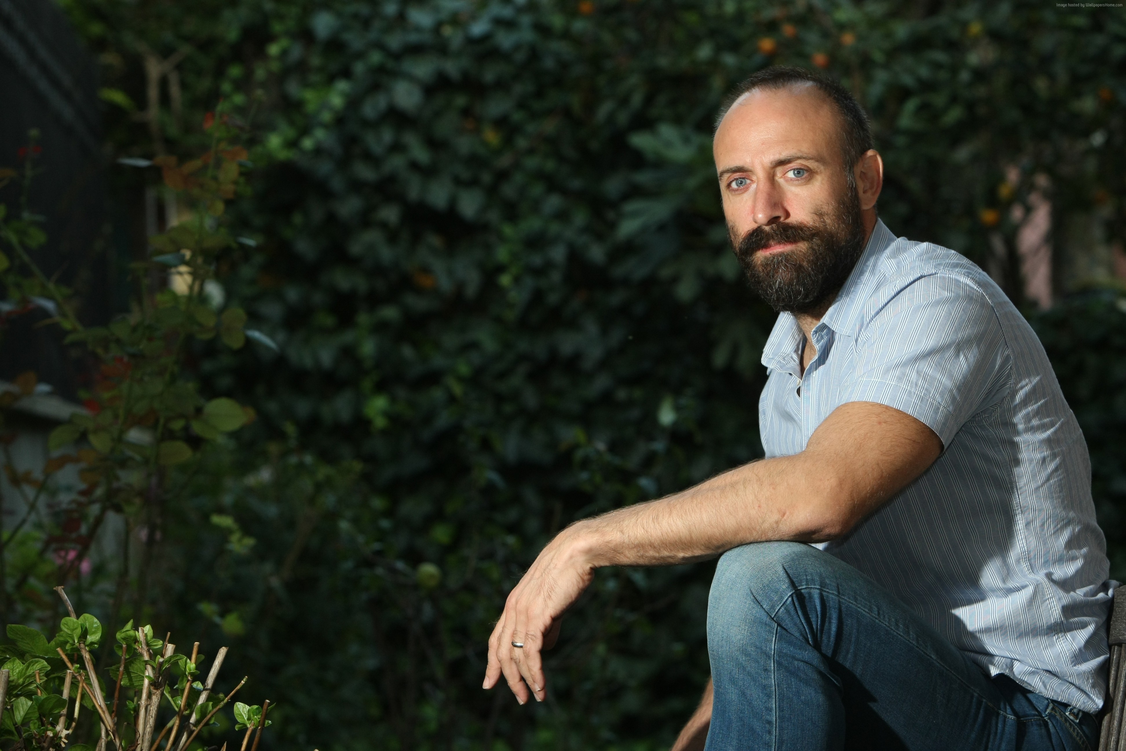 Halit Ergenc in 4K HD Wallpaper