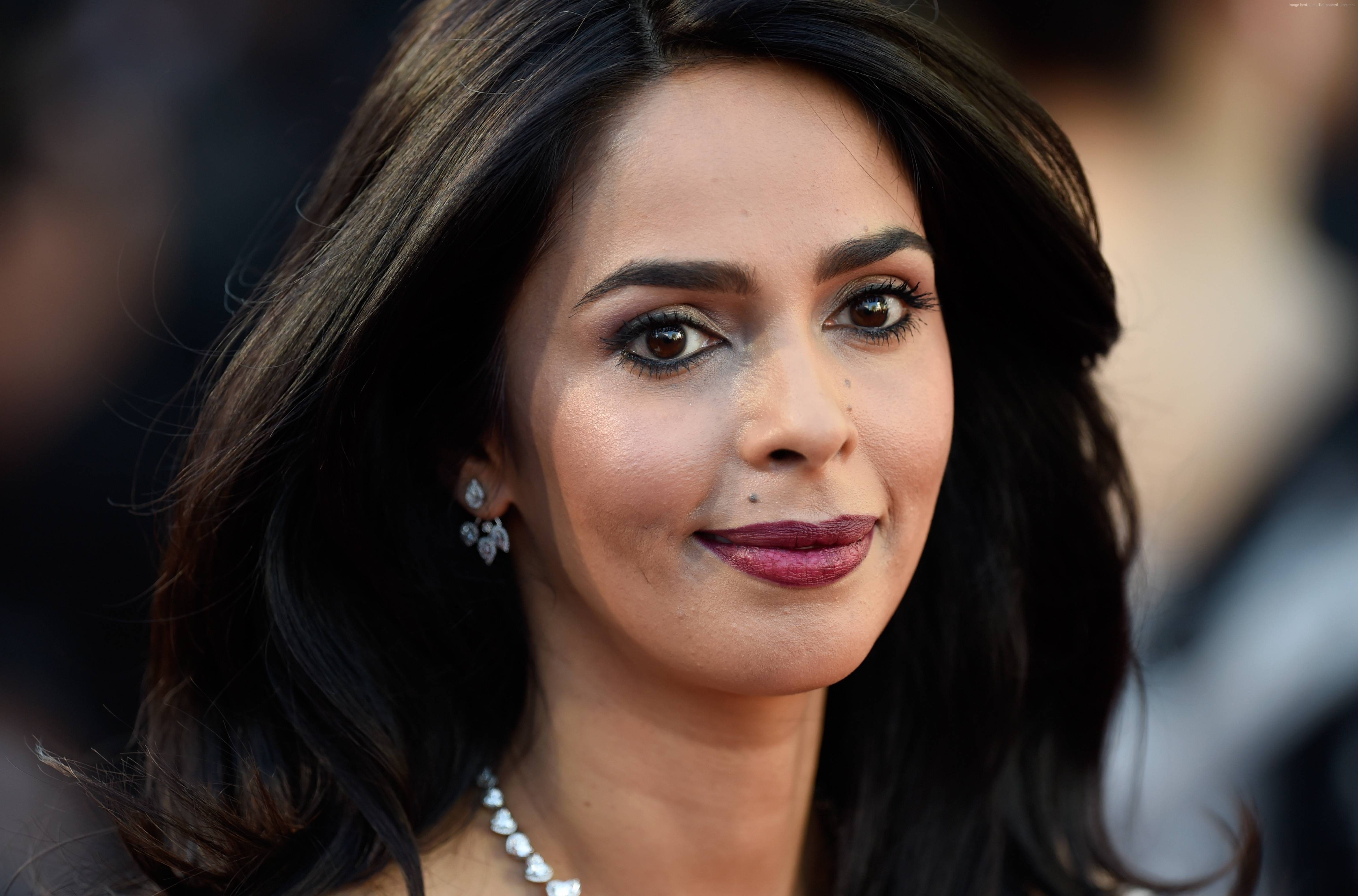 Mallika Sherawat HD Wallpaper