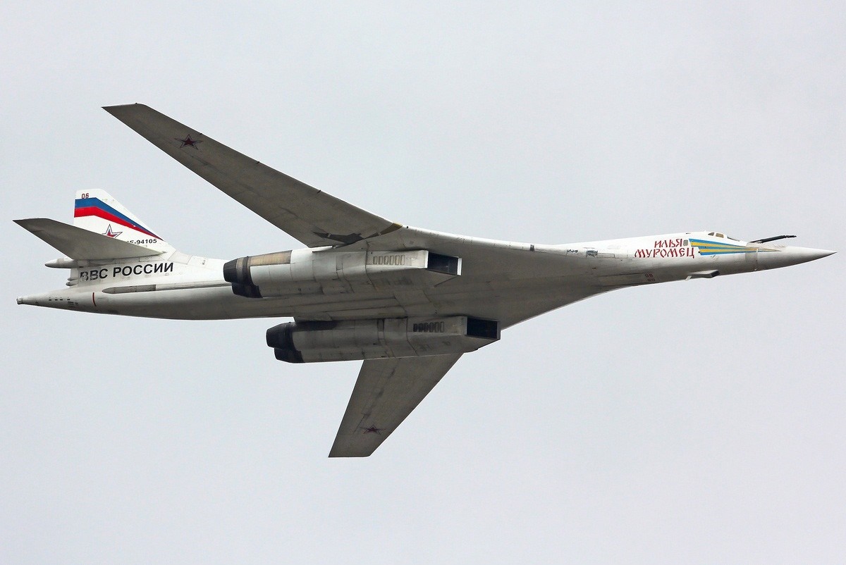 Tupolev Tu-160 "Ilya Muromets" bomber of the Russian Air Force HD Wallpaper