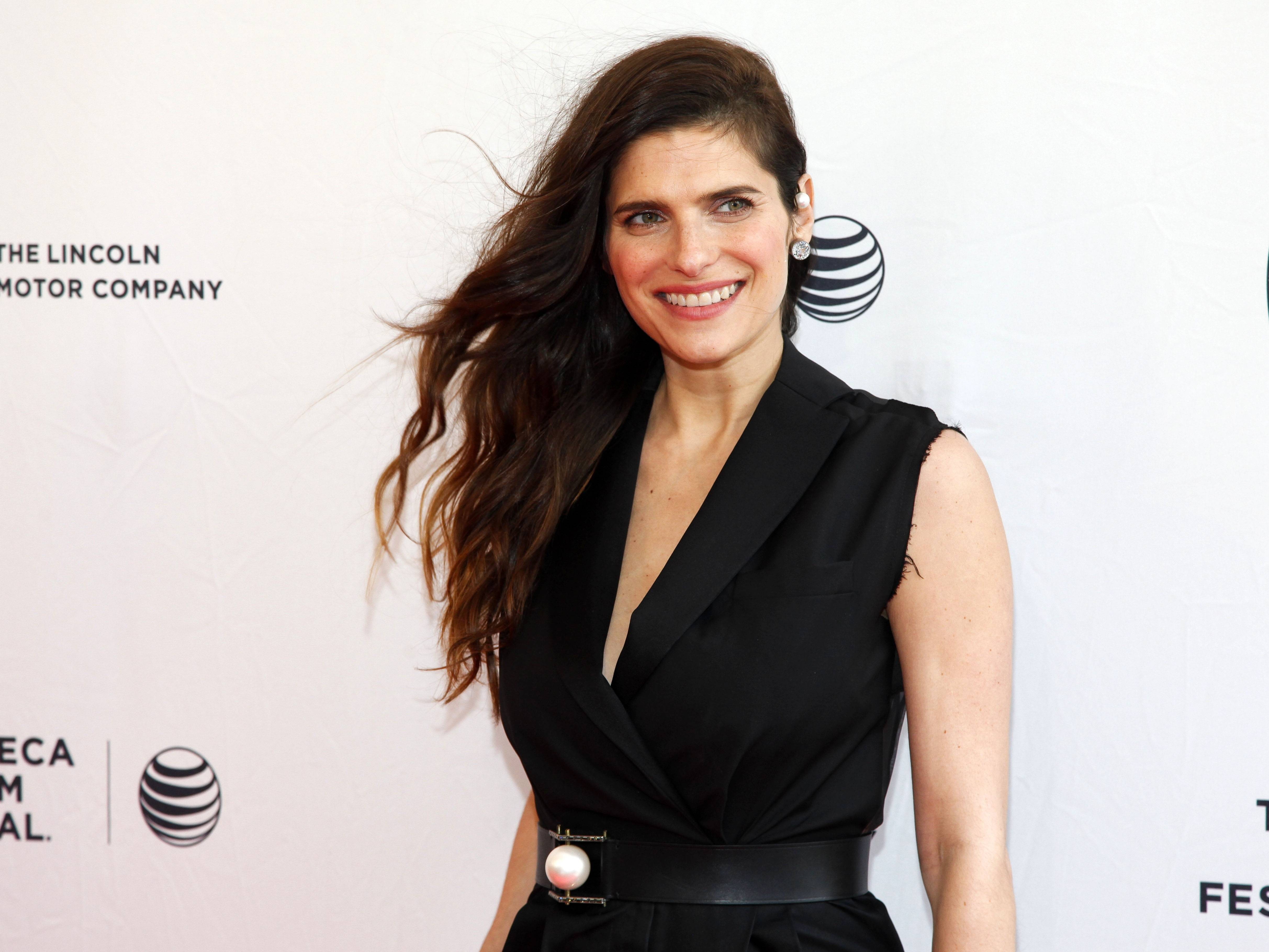 Lake Bell at The Lincoln Motor Company Event HD Wallpaper