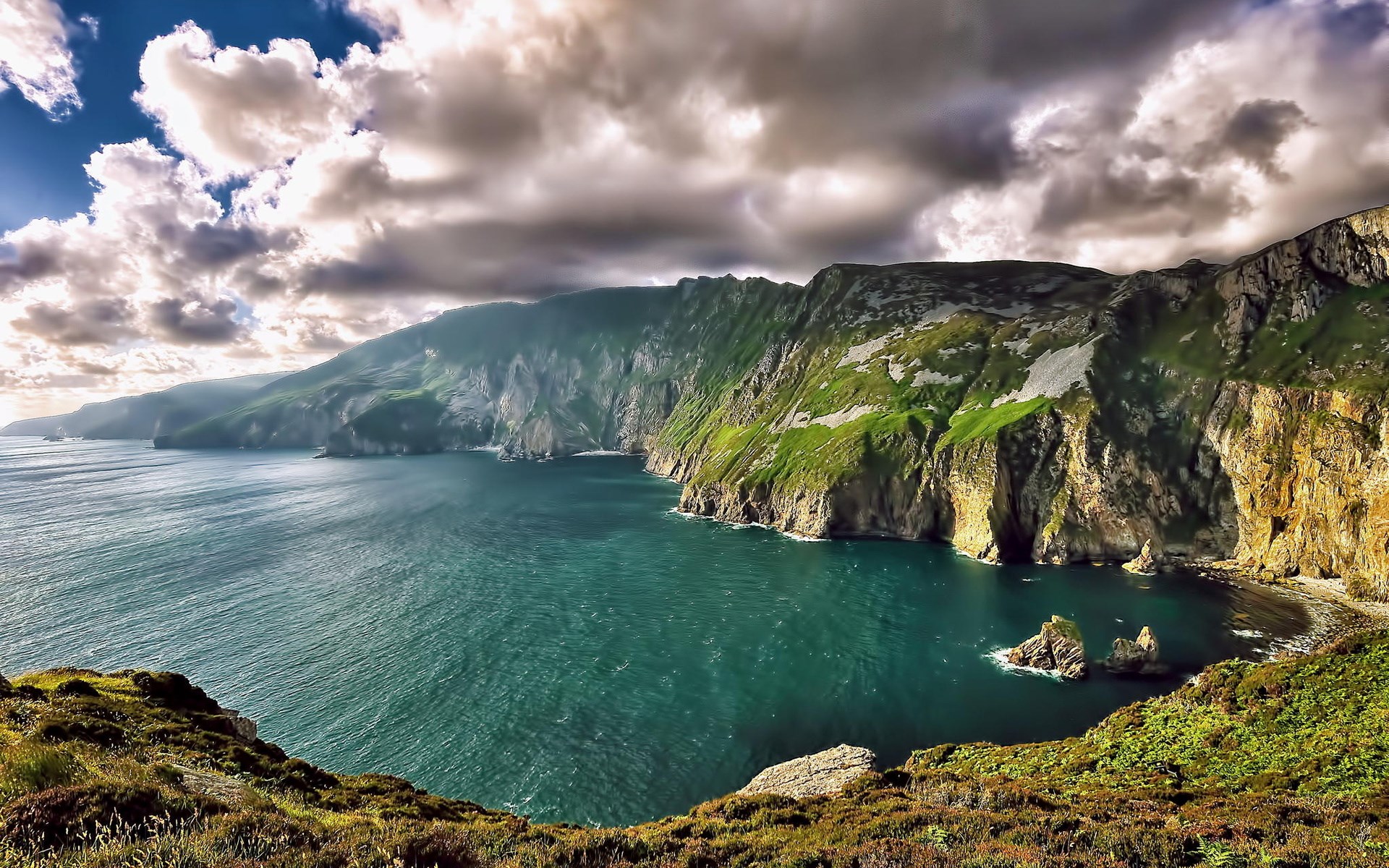 Slieve League Cliffs, County Donegal, Ireland HD Wallpaper
