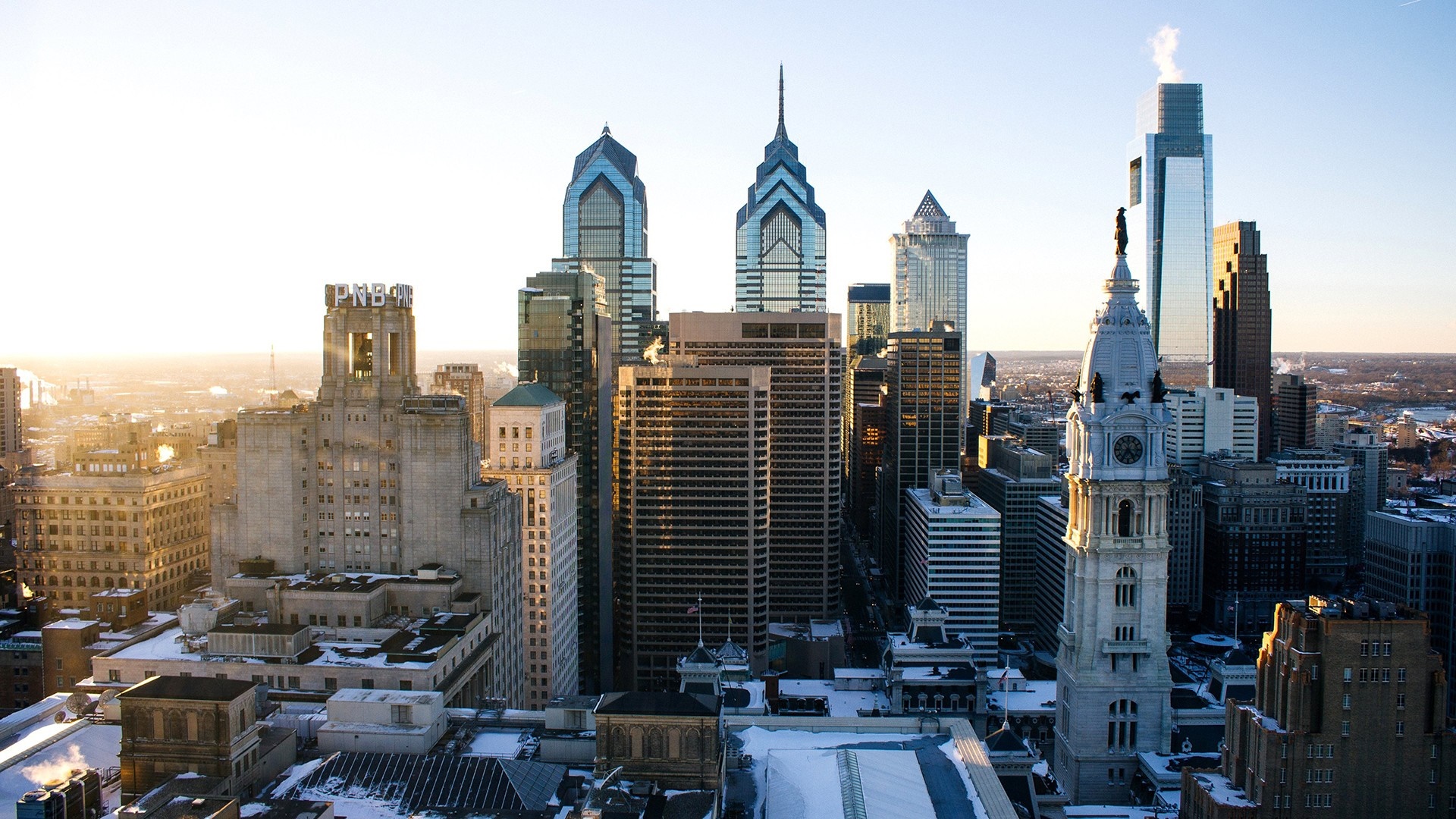 Philadelphia skyline with PNB building and City Hall tower HD Wallpaper