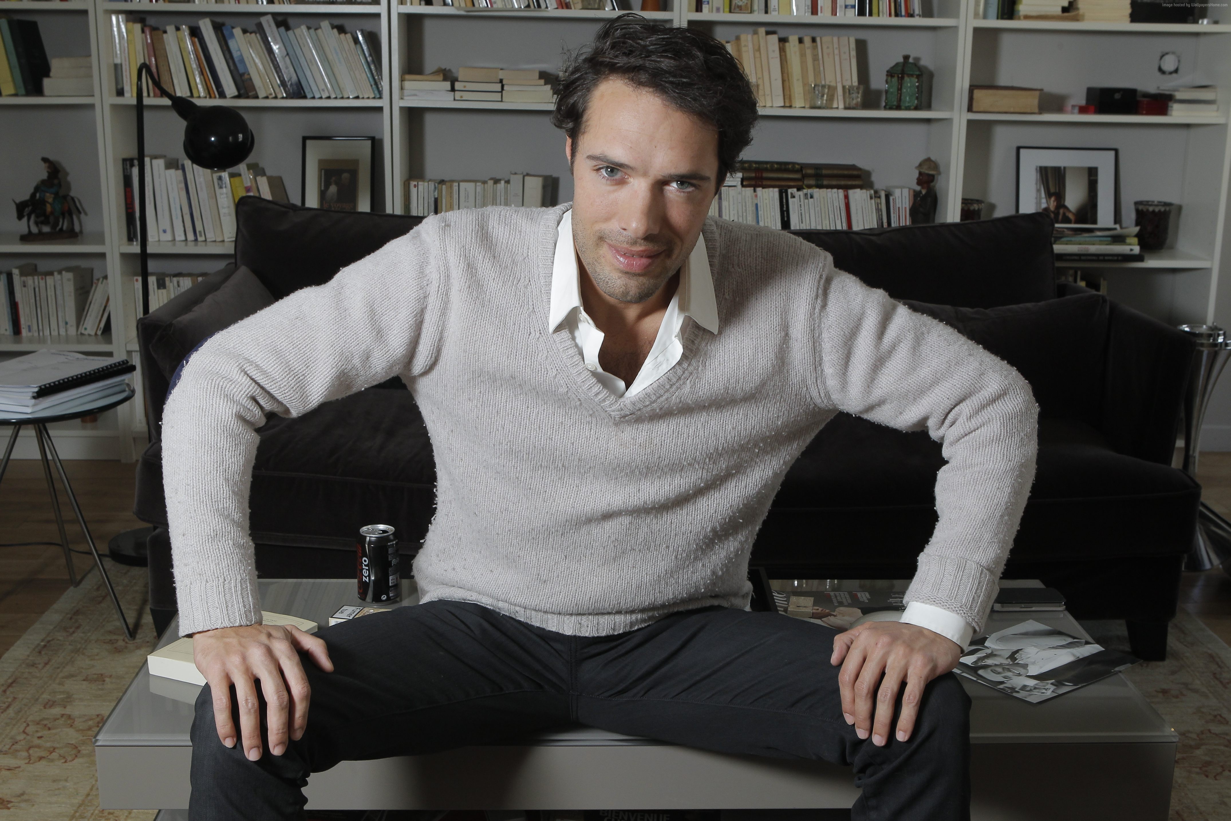 Nicolas Bedos in a living room HD Wallpaper