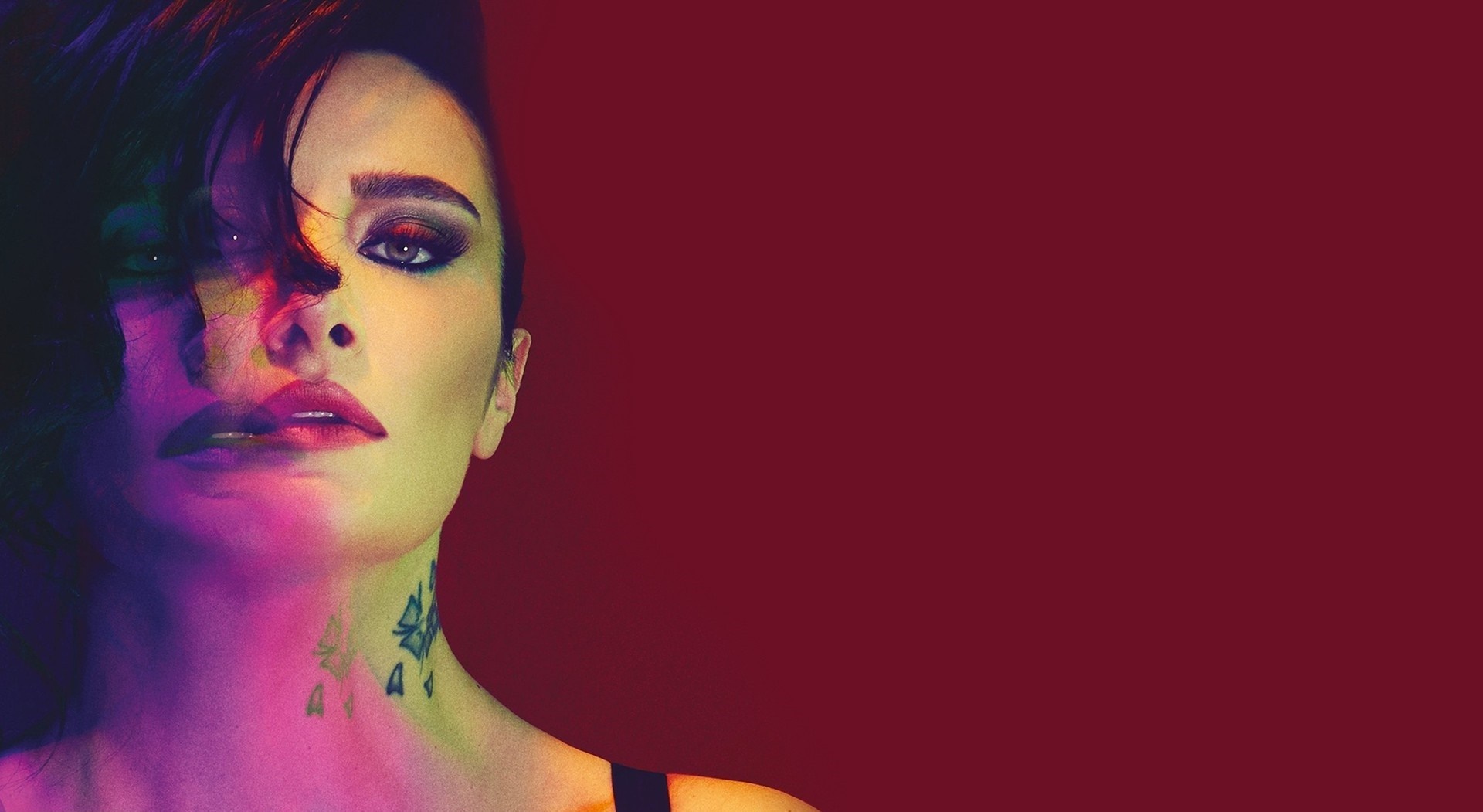 Woman with short hair and tattoos HD Wallpaper