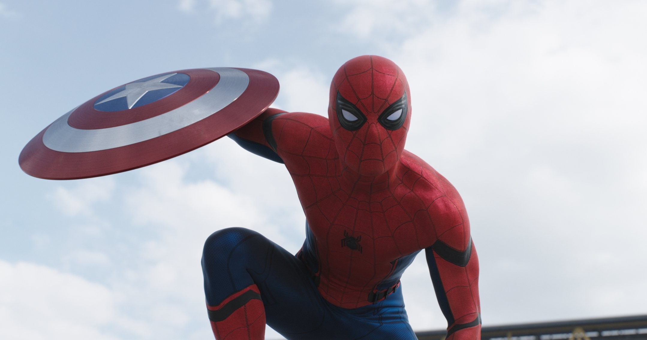Spider-Man from Captain America Civil War holding Captain America's shield HD Wallpaper