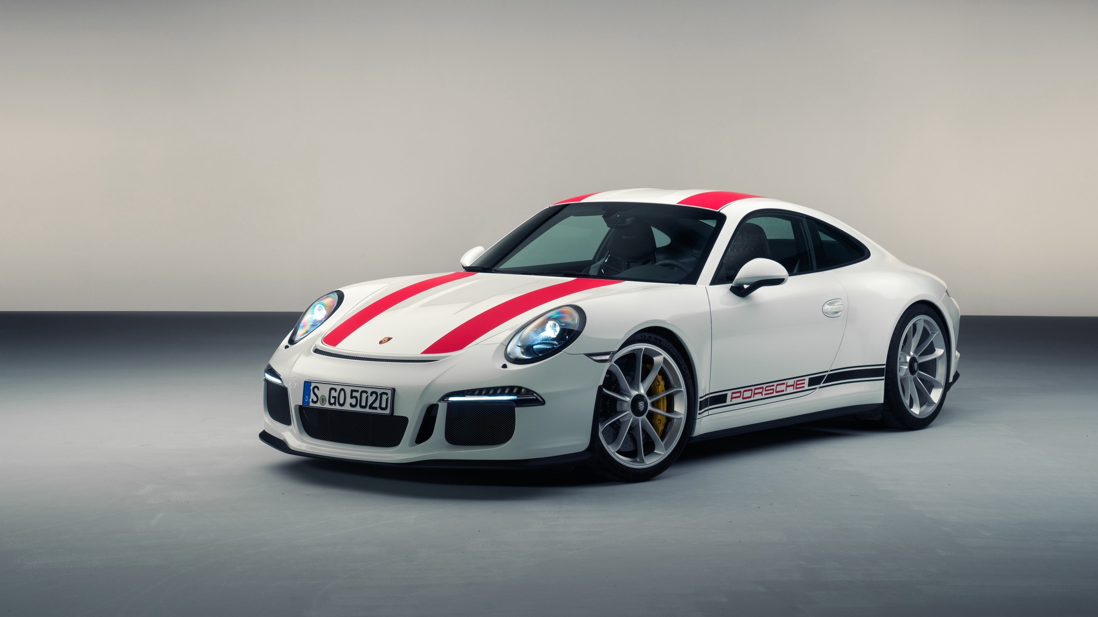 White Porsche 911 R with red stripes HD Wallpaper