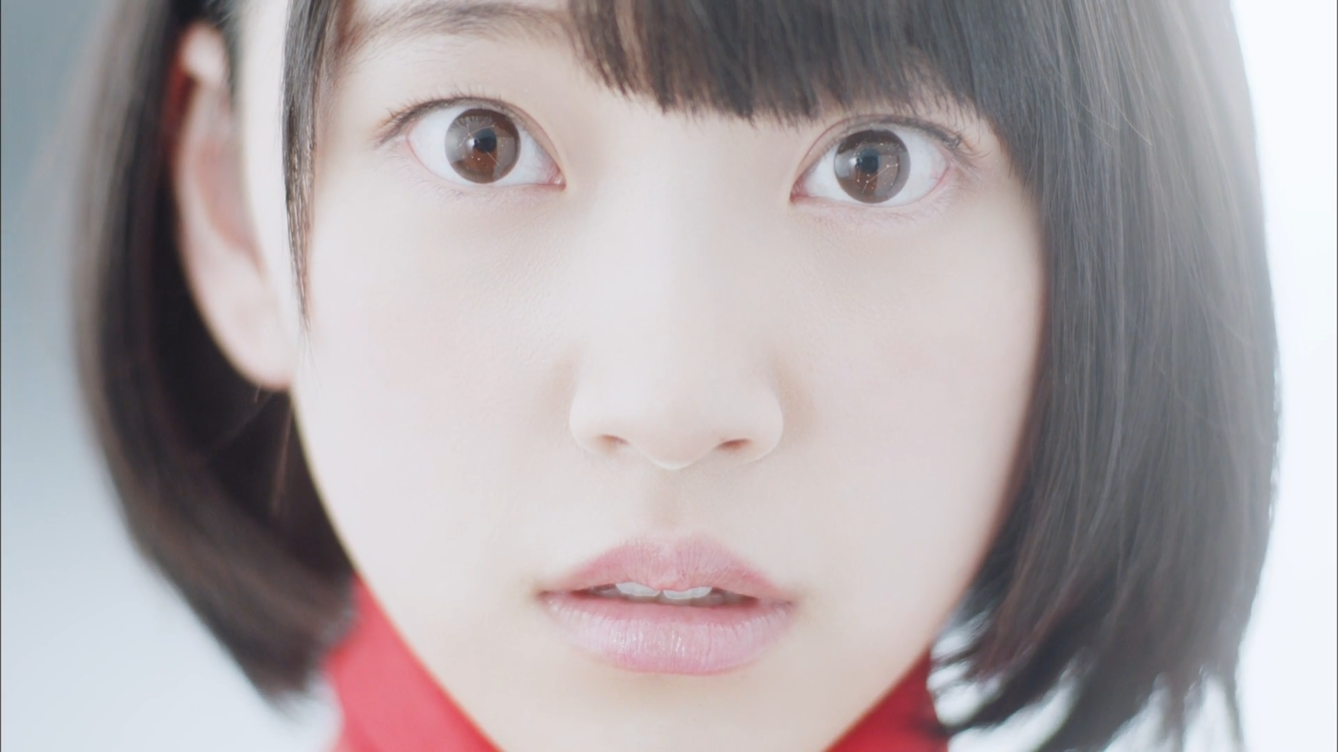 Close up of a young girl's face HD Wallpaper