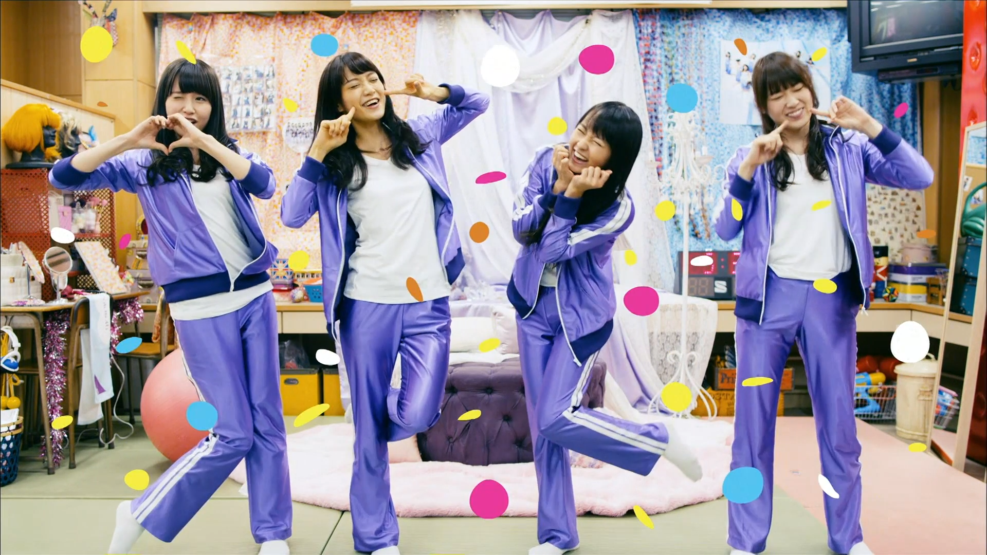 Four women in purple tracksuits from Nogizaka46 HD Wallpaper