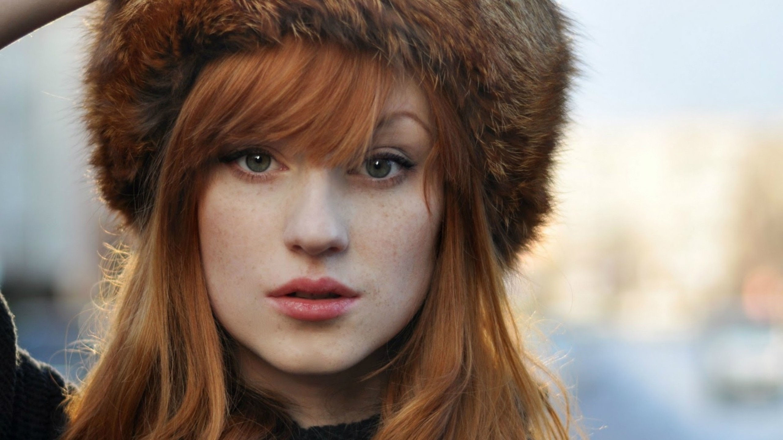 Alina Kovalenko wearing a fur hat HD Wallpaper