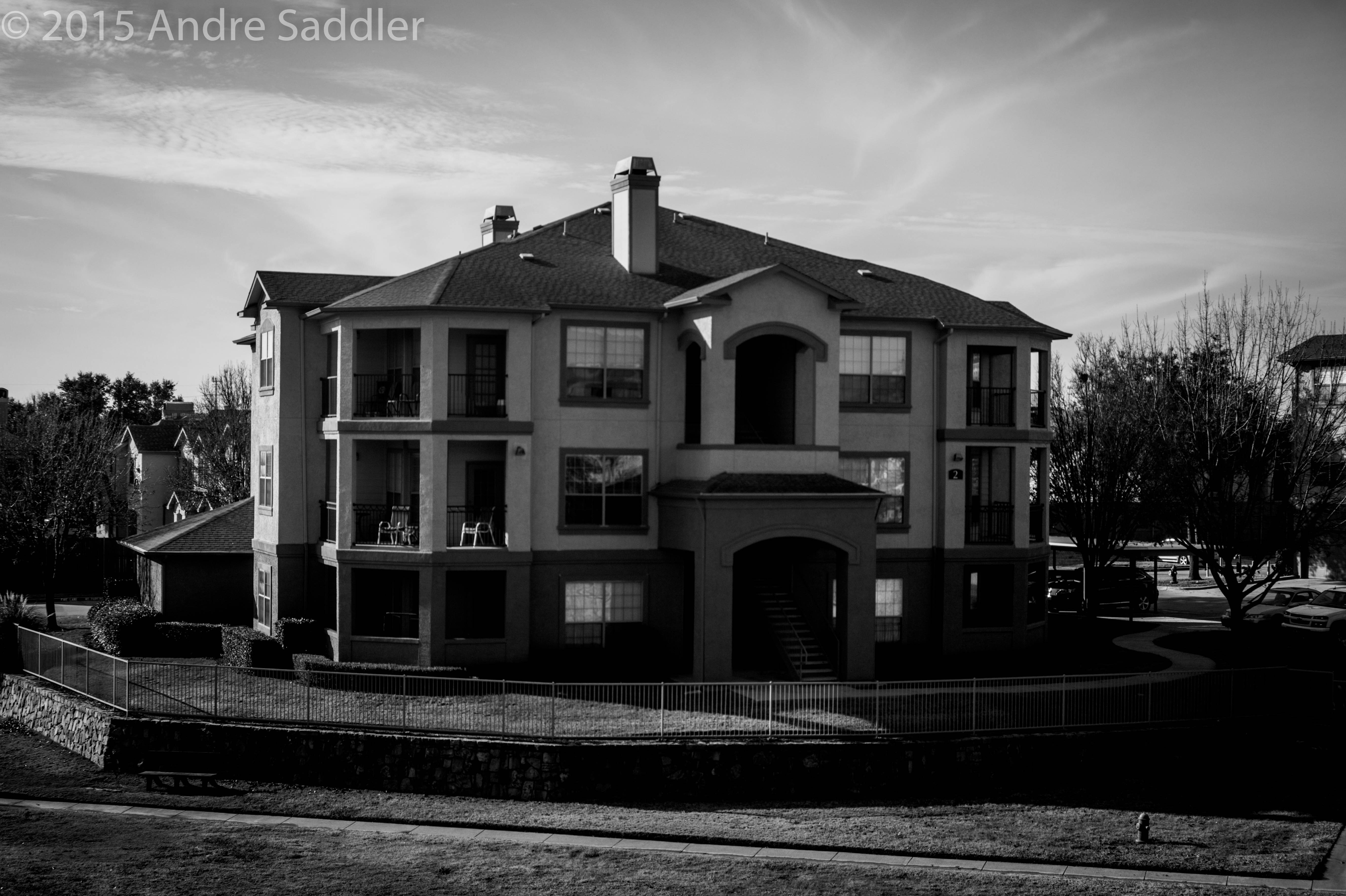 Apartment building in black and white HD Wallpaper