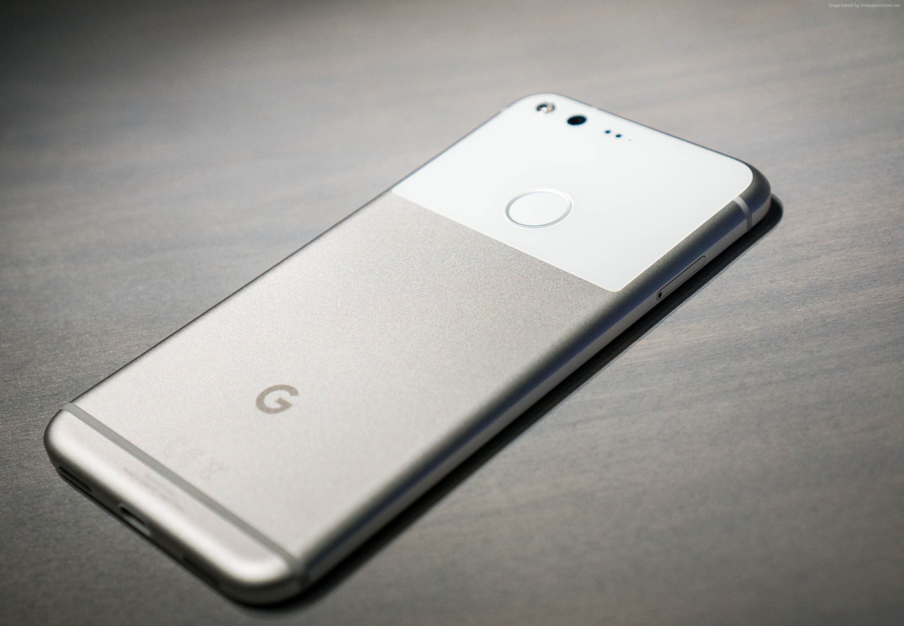 Google Pixel XL smartphone HD Wallpaper