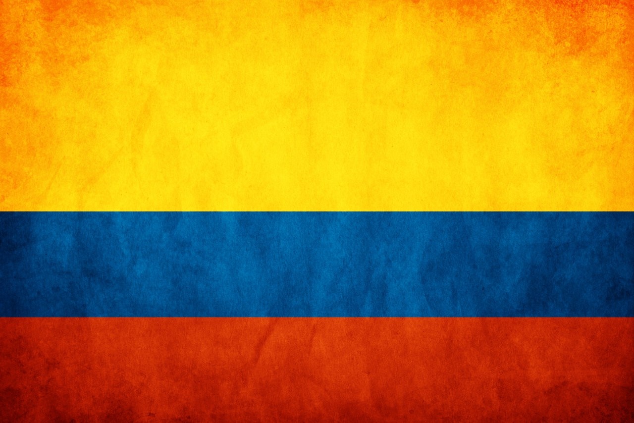Flag of Colombia with grunge texture HD Wallpaper