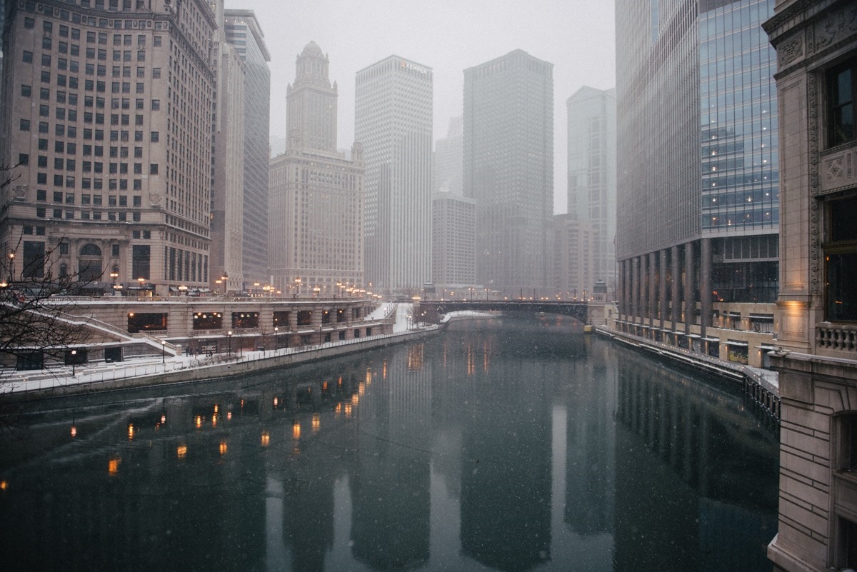 Chicago River in winter with skyscrapers and snow HD Wallpaper